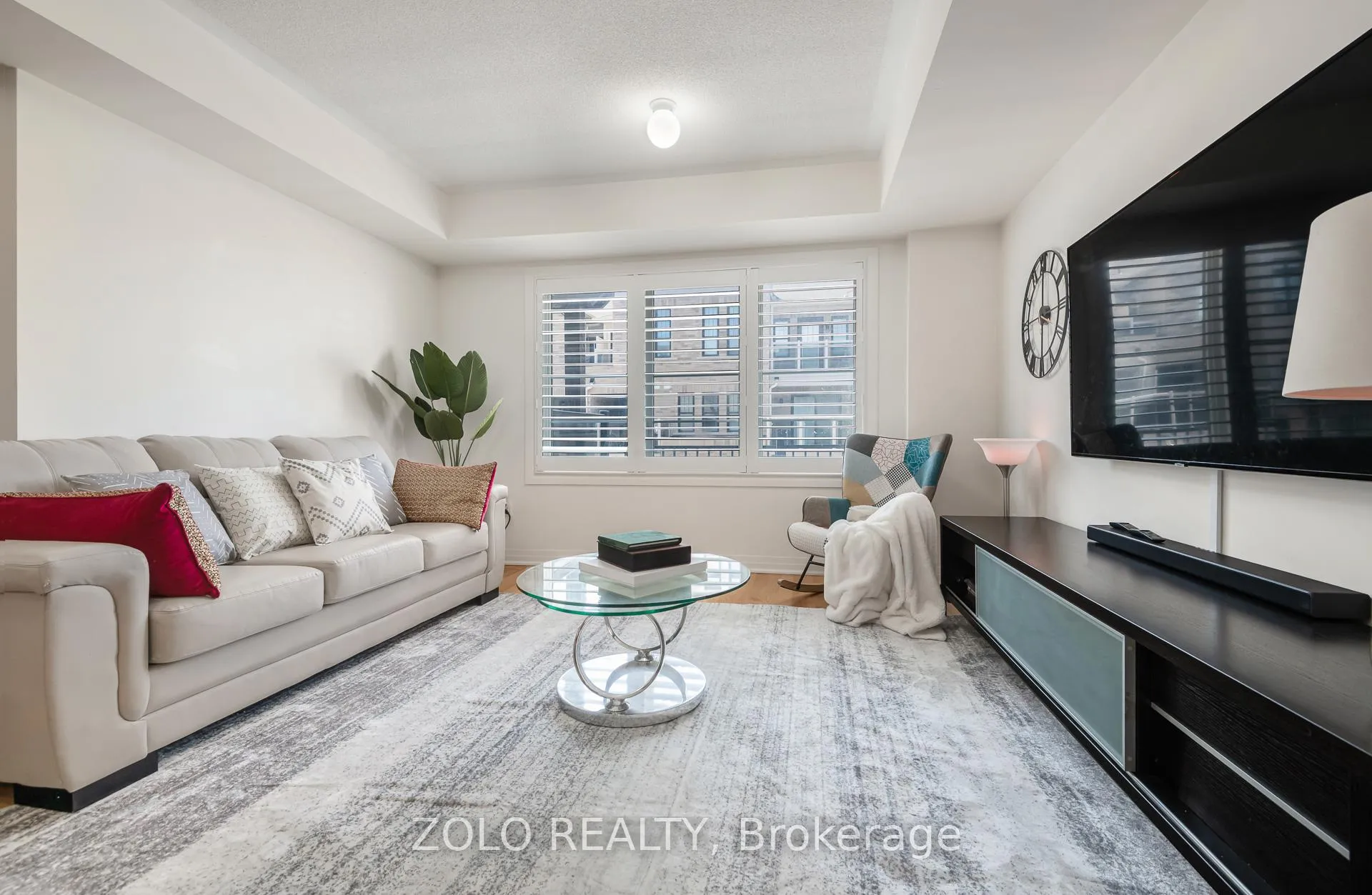 Photo 9 of 261 Lord Elgin Lane, Clarington, Bowmanville — HOMEH