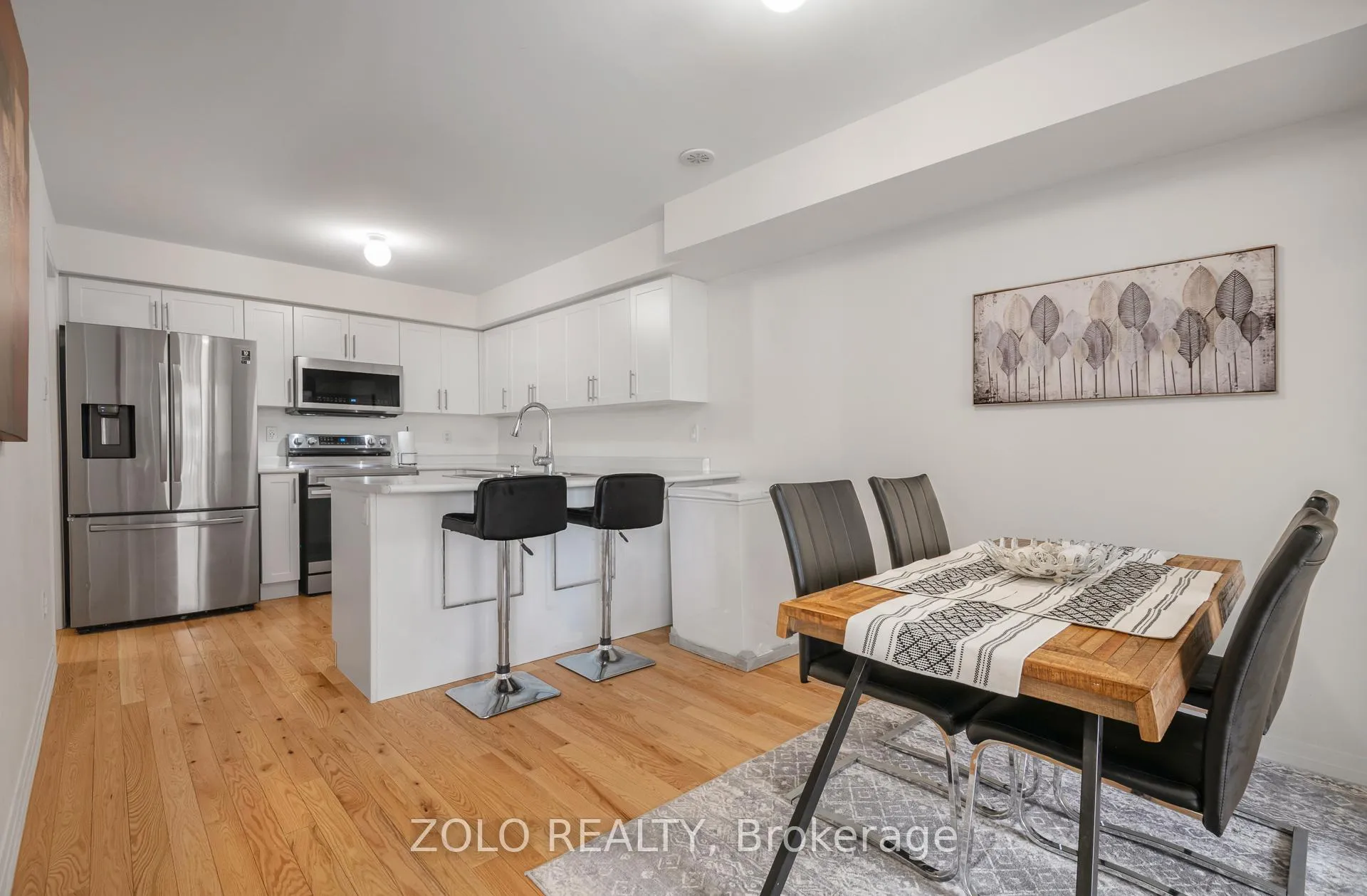 Photo 11 of 261 Lord Elgin Lane, Clarington, Bowmanville — HOMEH