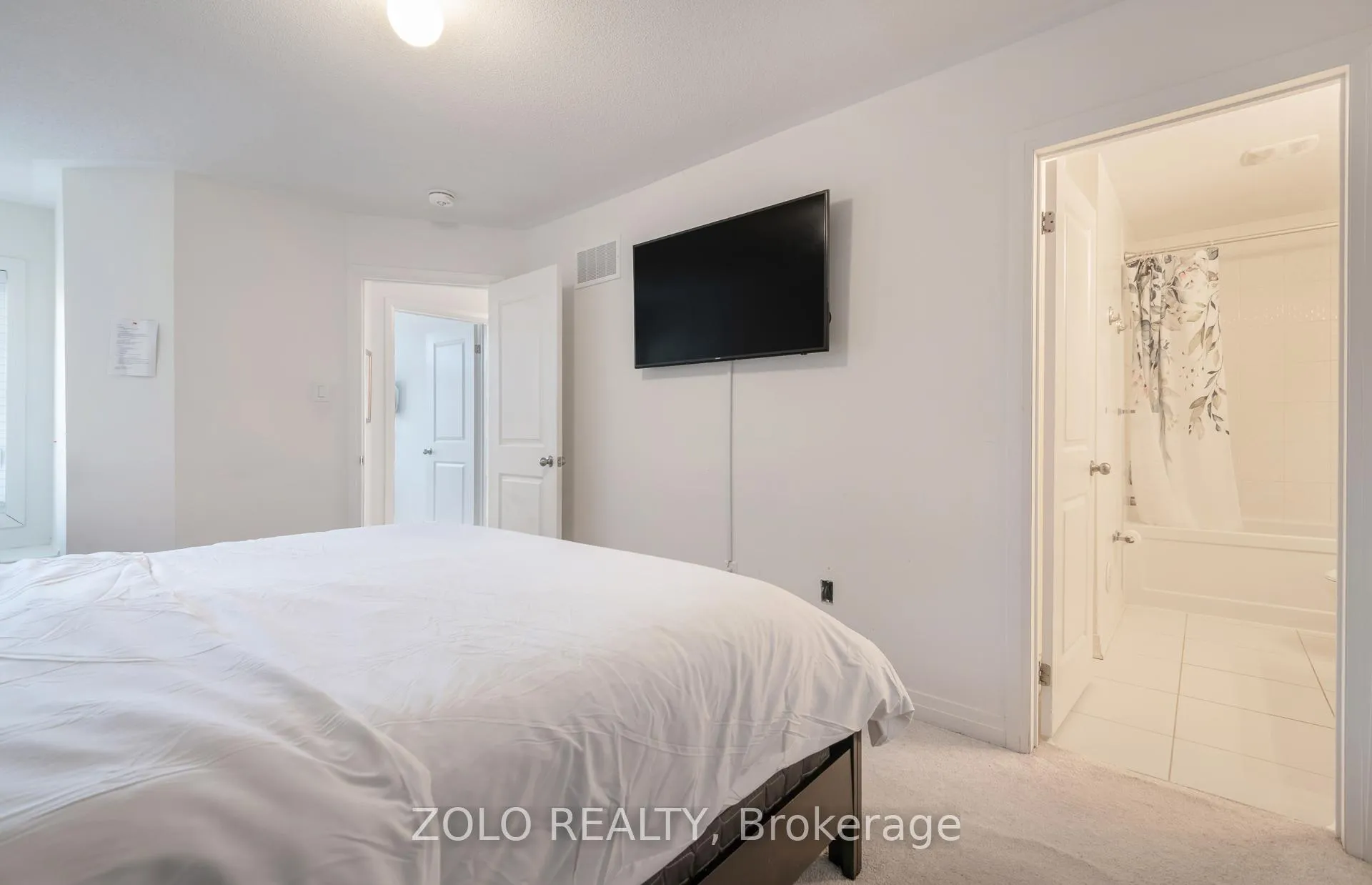 Photo 22 of 261 Lord Elgin Lane, Clarington, Bowmanville — HOMEH