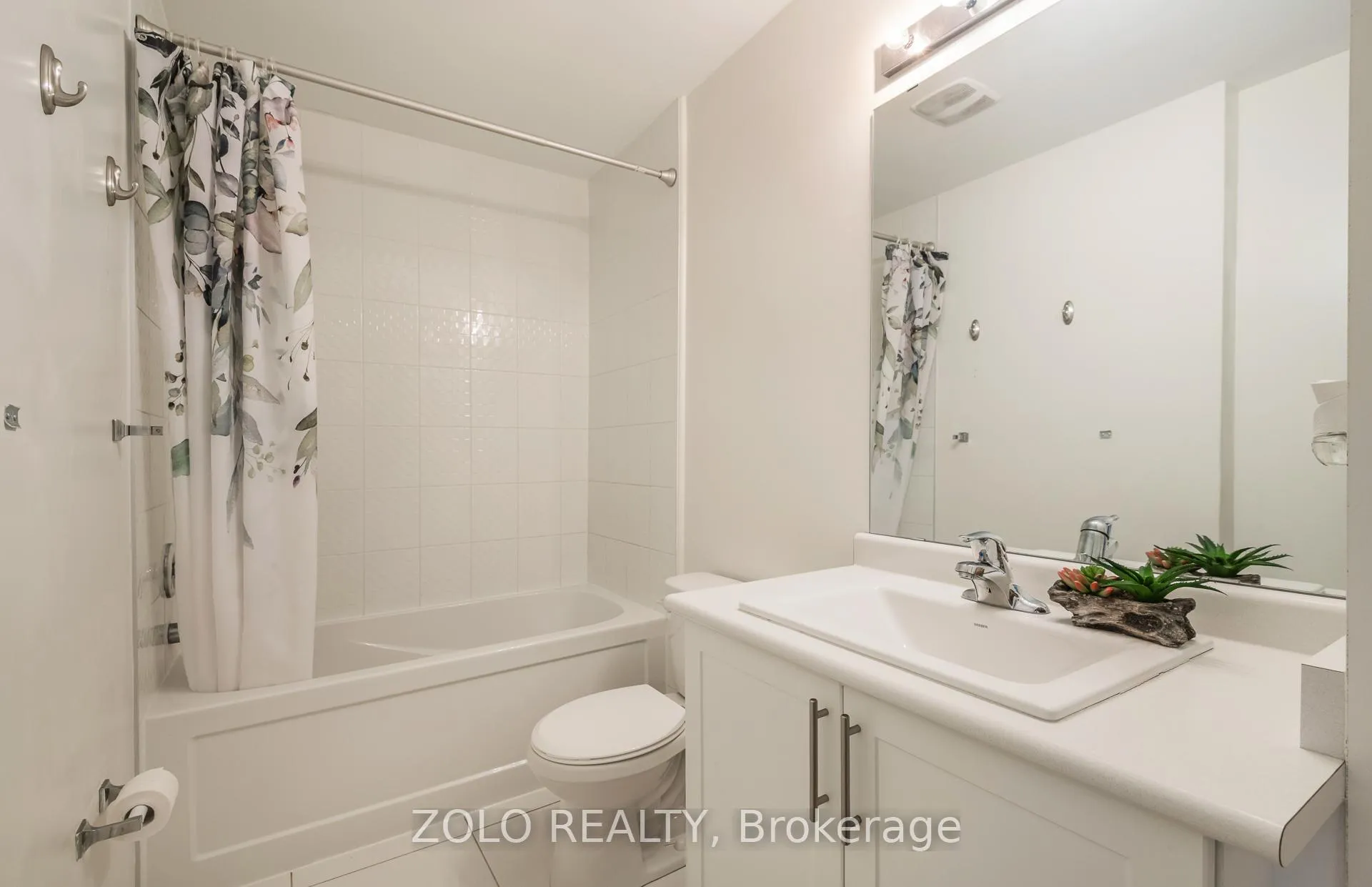 Photo 23 of 261 Lord Elgin Lane, Clarington, Bowmanville — HOMEH