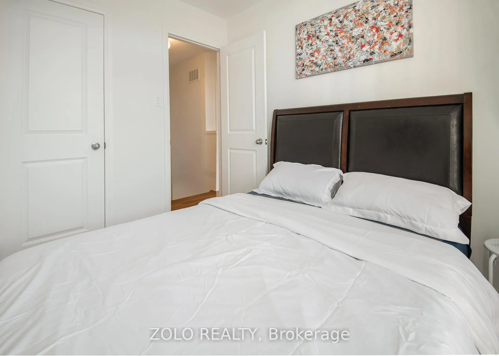 Photo 25 of 261 Lord Elgin Lane, Clarington, Bowmanville — HOMEH