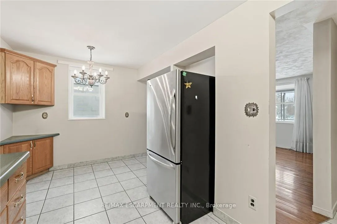 Photo 10 of 92 Gary Avenue, Hamilton, Ainslie Wood — HOMEH