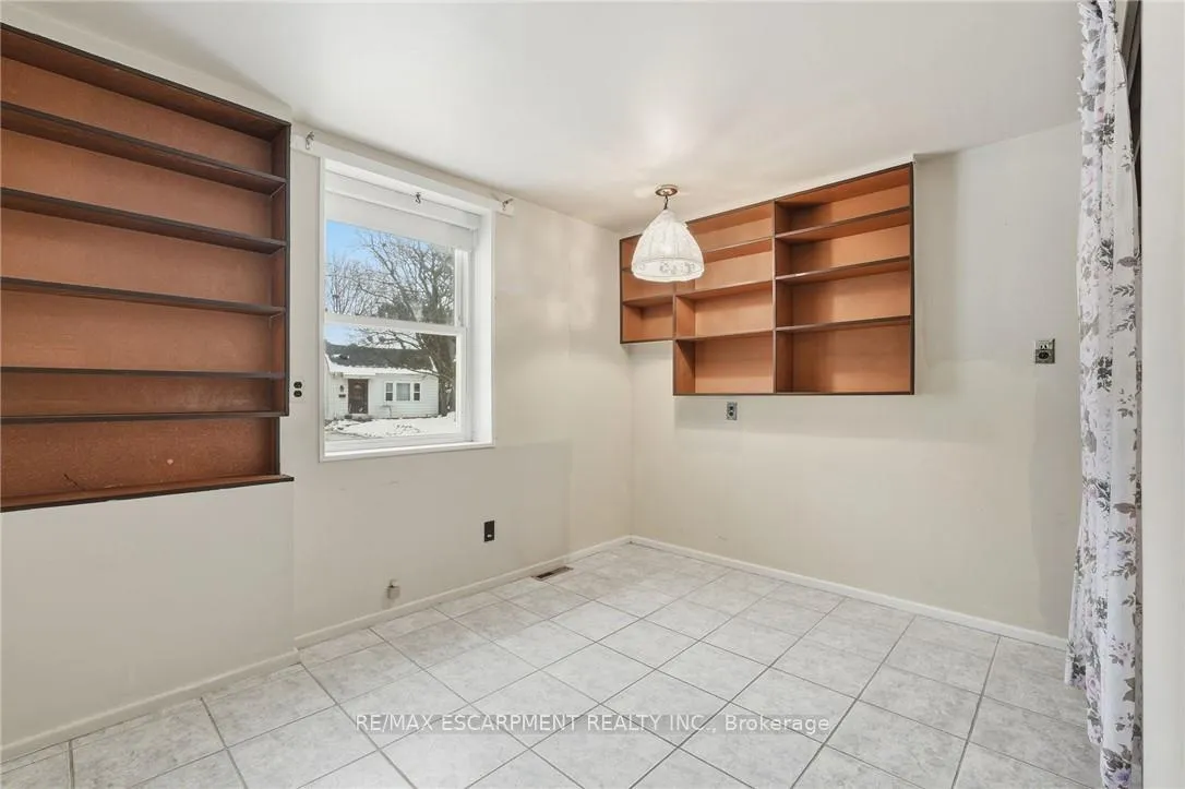 Photo 20 of 92 Gary Avenue, Hamilton, Ainslie Wood — HOMEH