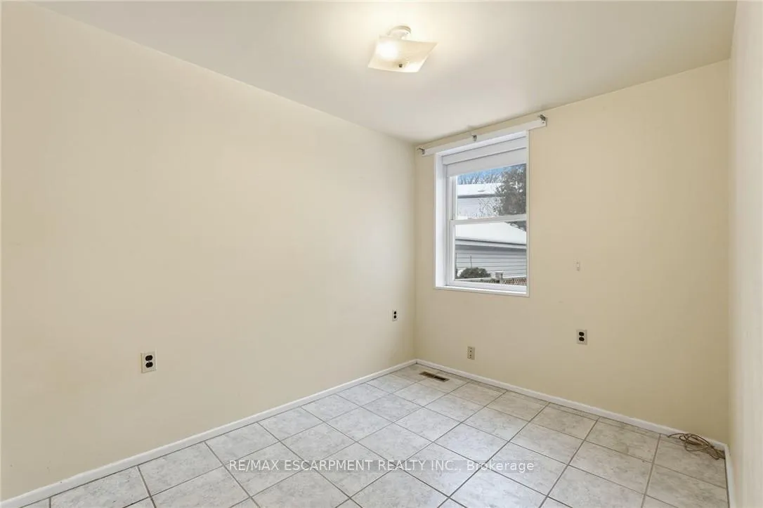 Photo 24 of 92 Gary Avenue, Hamilton, Ainslie Wood — HOMEH