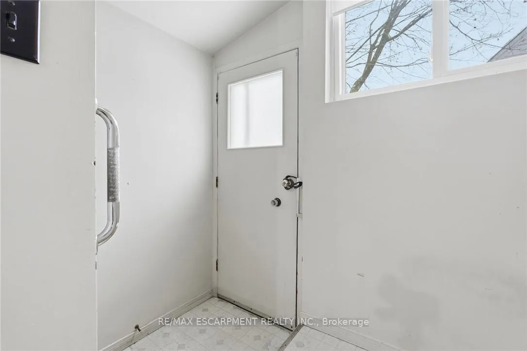 Photo 30 of 92 Gary Avenue, Hamilton, Ainslie Wood — HOMEH