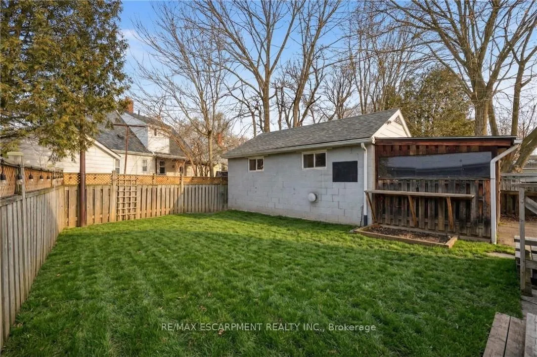 Photo 35 of 92 Gary Avenue, Hamilton, Ainslie Wood — HOMEH