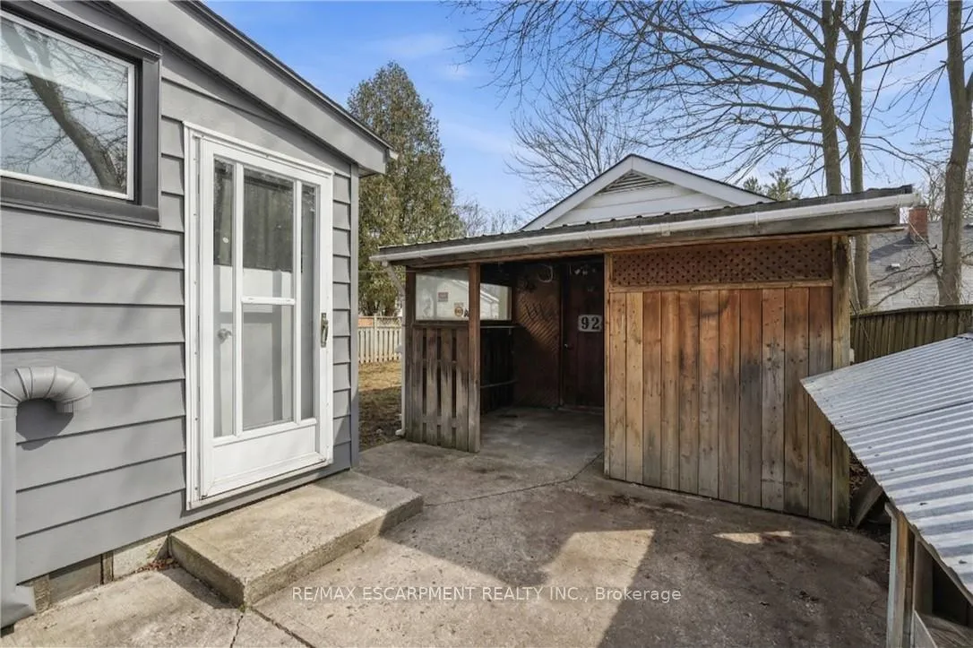 Photo 36 of 92 Gary Avenue, Hamilton, Ainslie Wood — HOMEH