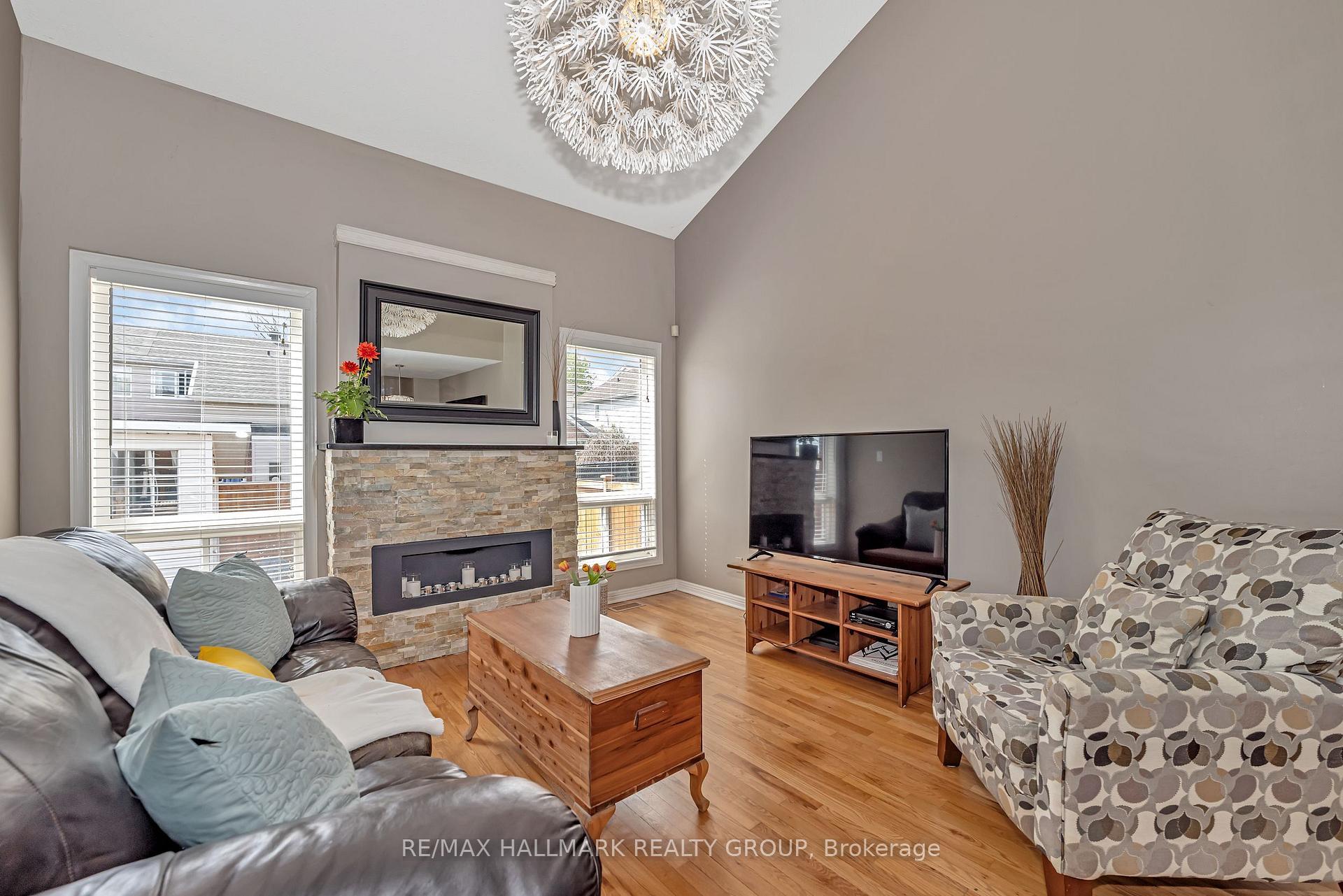 Photo 12 of 4193 Owl Valley Drive, Ottawa, Riverside South/Gloucester Glen — HOMEH