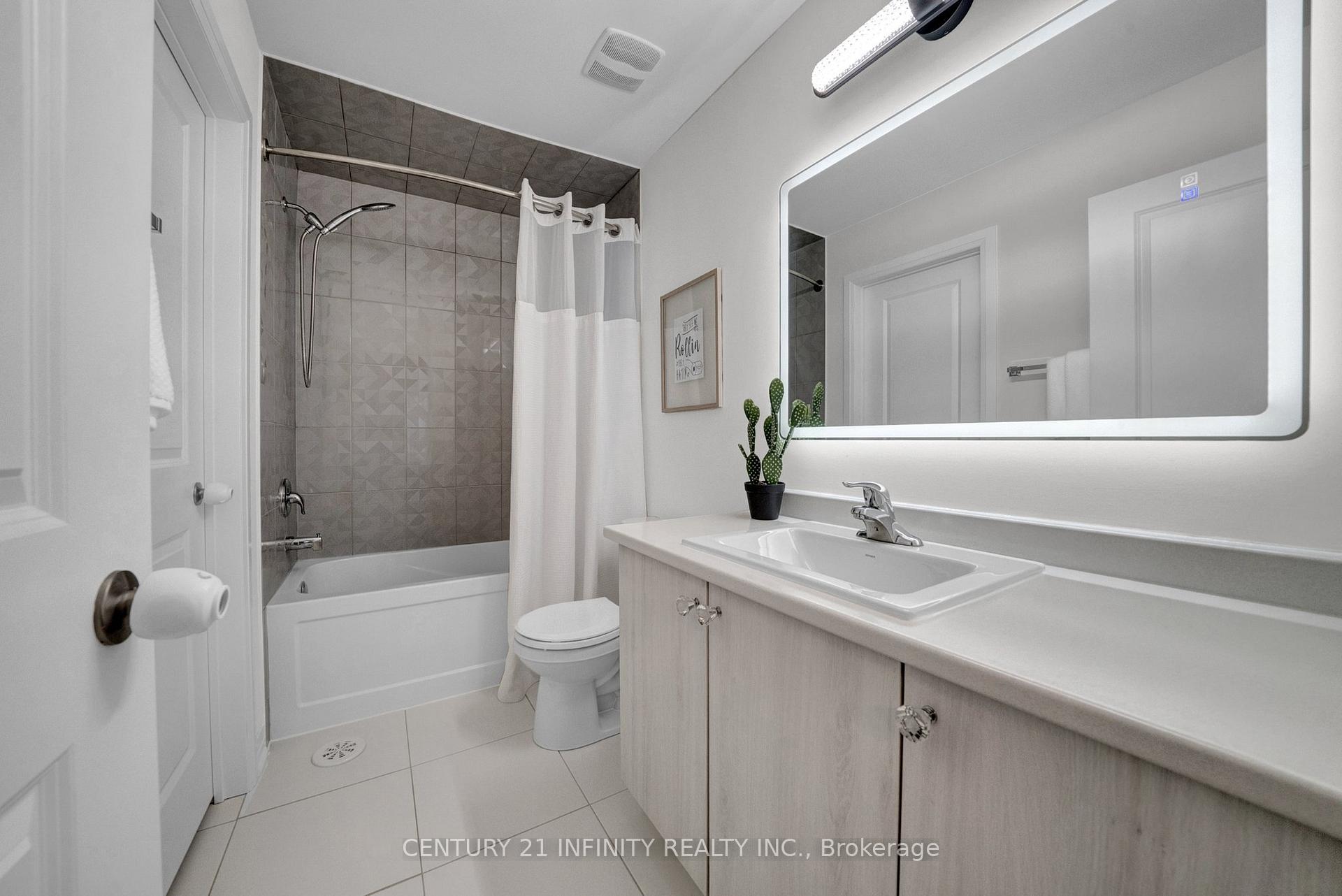 Photo 20 of 30 King William Way, Clarington, Bowmanville — HOMEH