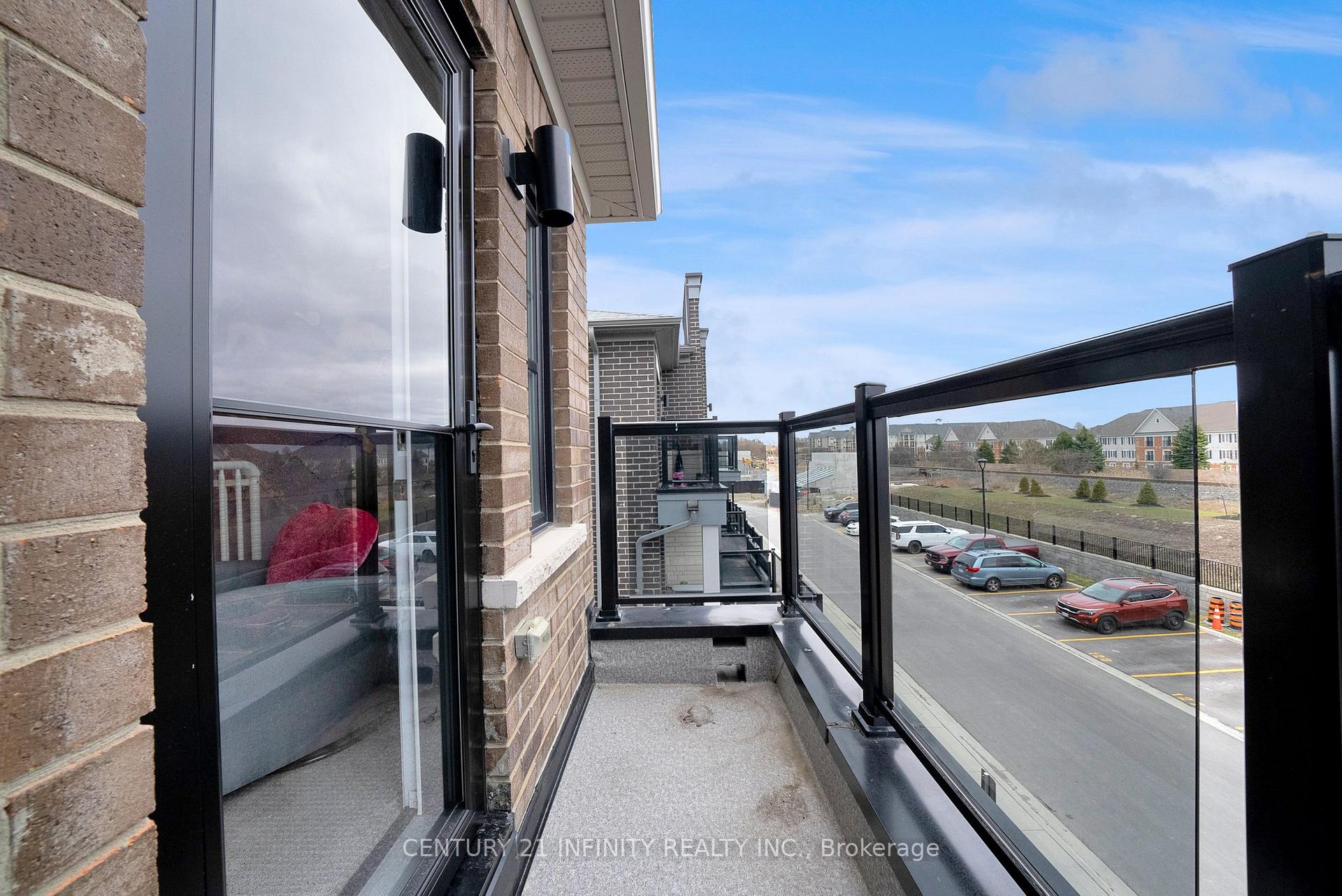 Photo 22 of 30 King William Way, Clarington, Bowmanville — HOMEH