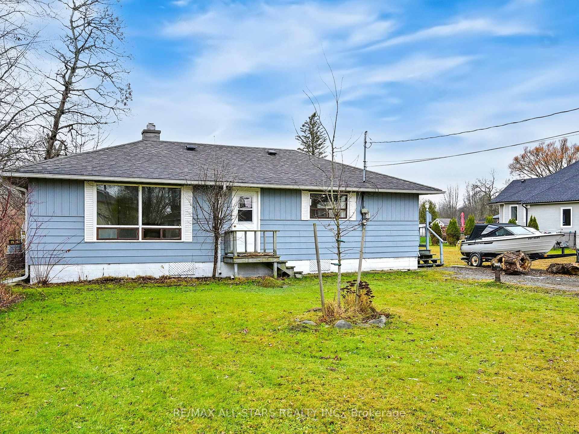 Photo 3 of 67 Irving Drive, Georgina, Pefferlaw — HOMEH