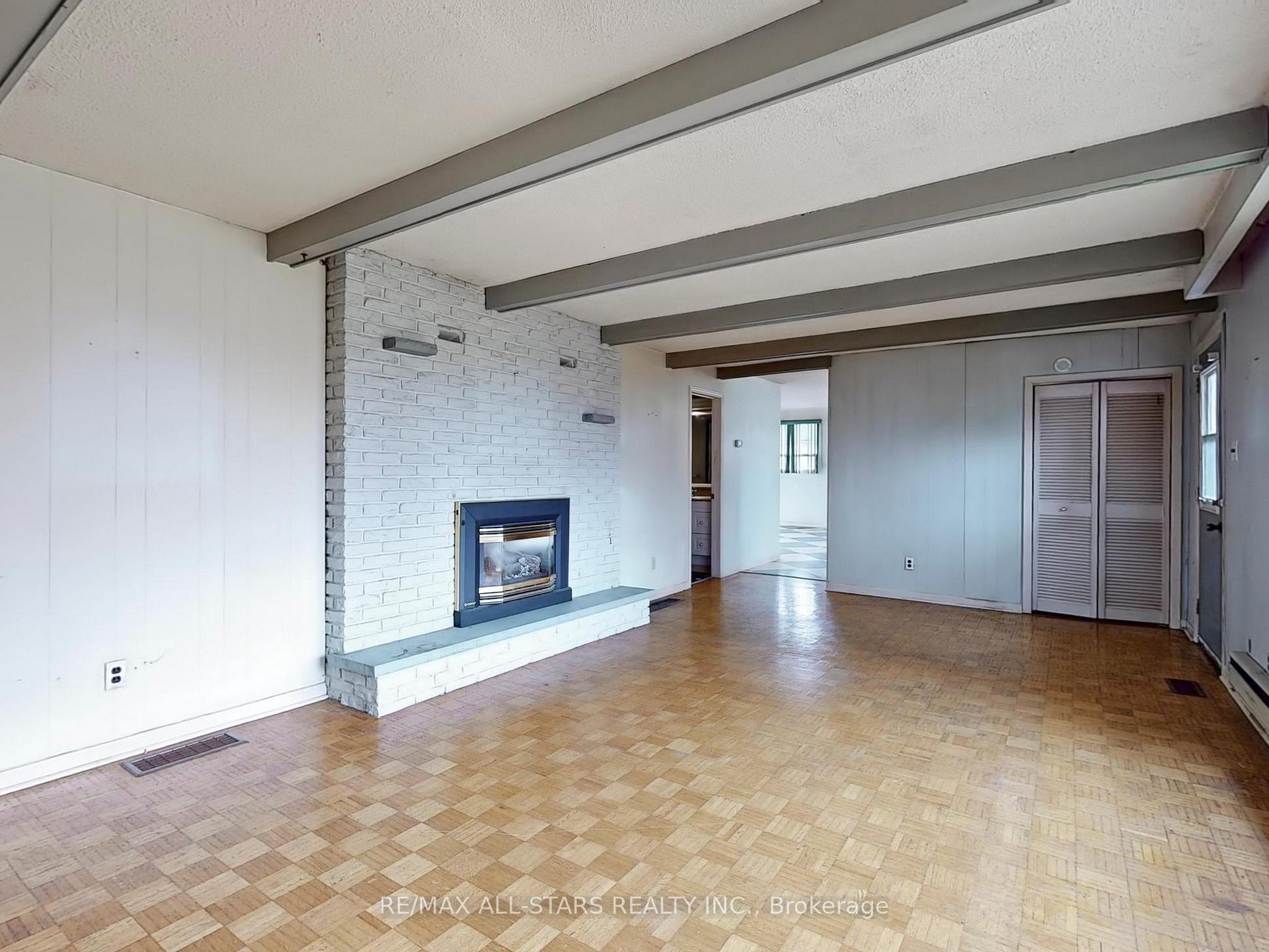 Photo 5 of 67 Irving Drive, Georgina, Pefferlaw — HOMEH