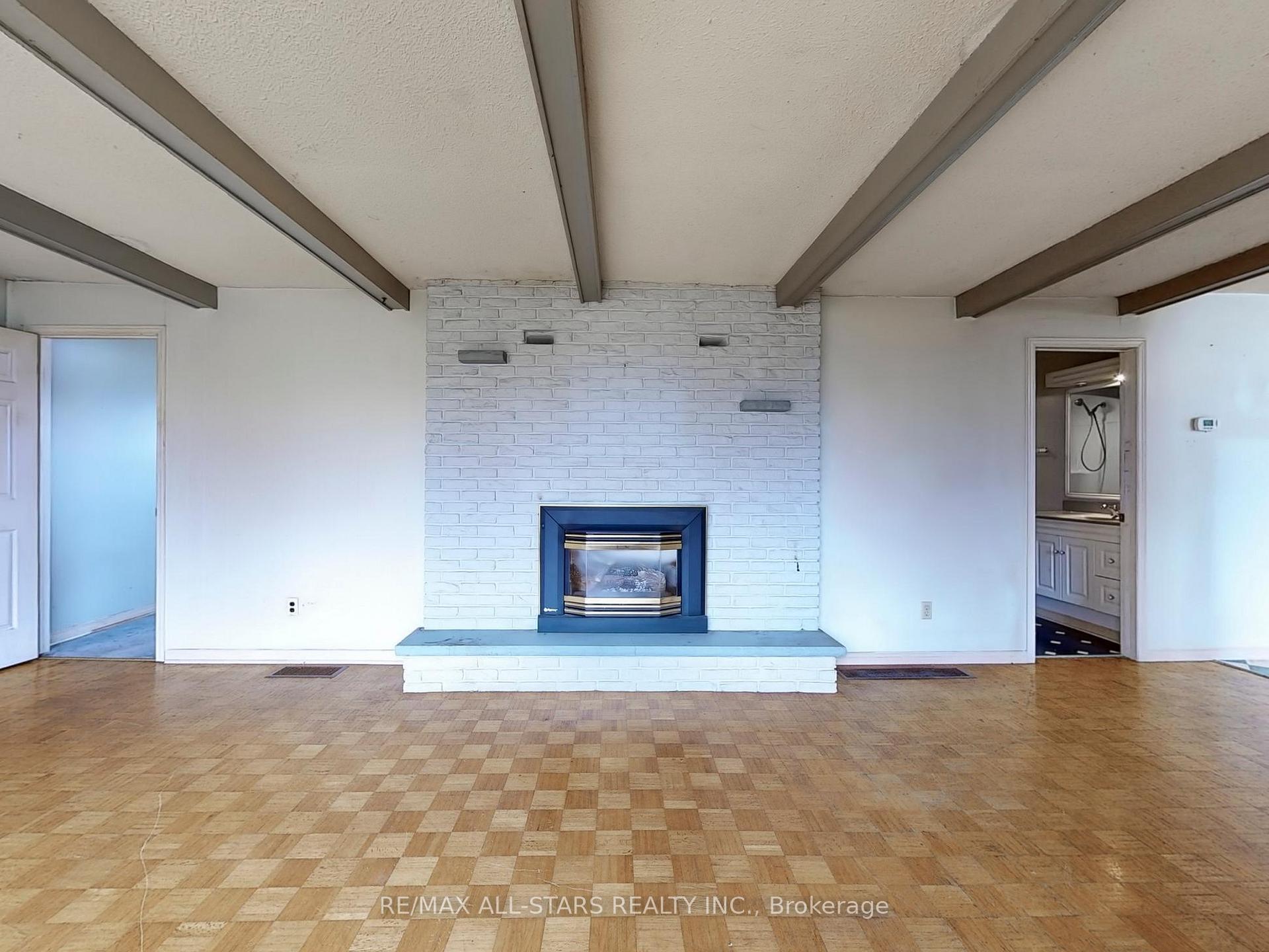 Photo 6 of 67 Irving Drive, Georgina, Pefferlaw — HOMEH
