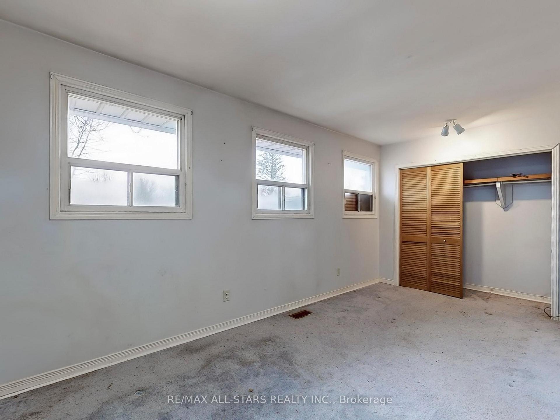 Photo 10 of 67 Irving Drive, Georgina, Pefferlaw — HOMEH