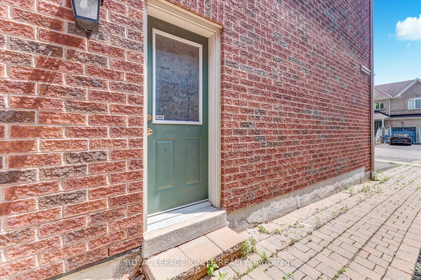 Photo 3 of Unit Bsmt, 30 Bonner Crescent, Ajax, Northeast Ajax — HOMEH
