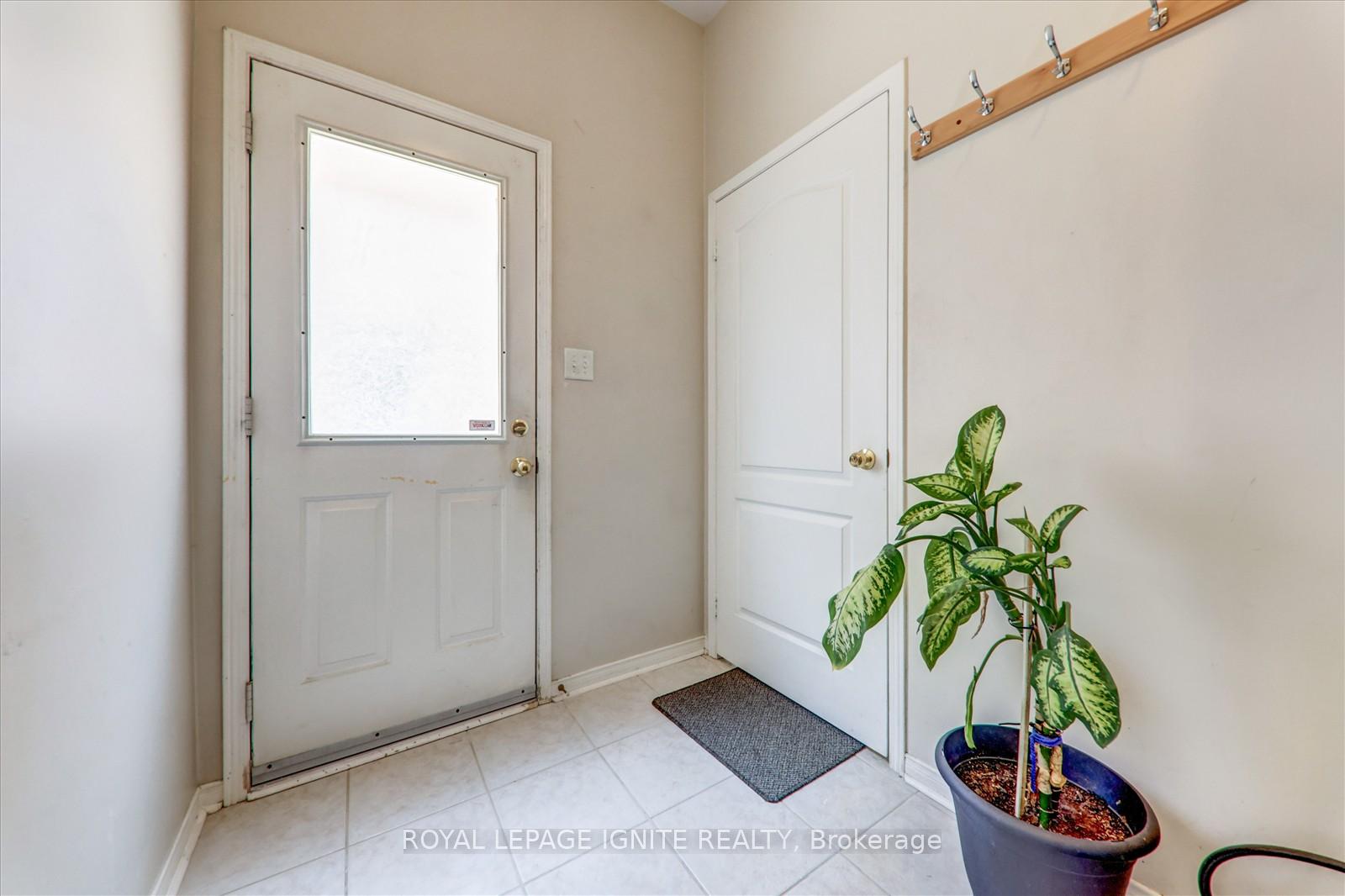 Photo 5 of Unit Bsmt, 30 Bonner Crescent, Ajax, Northeast Ajax — HOMEH