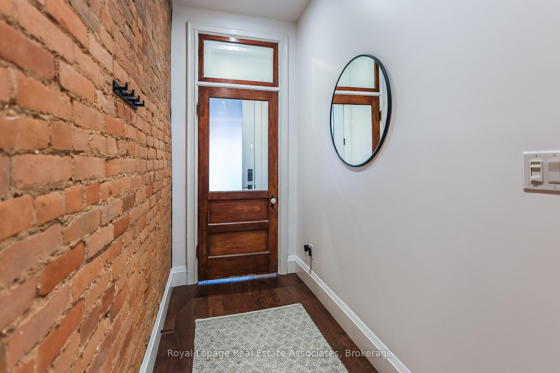 Photo 3 of 211 John Street N, Hamilton, Beasley — HOMEH