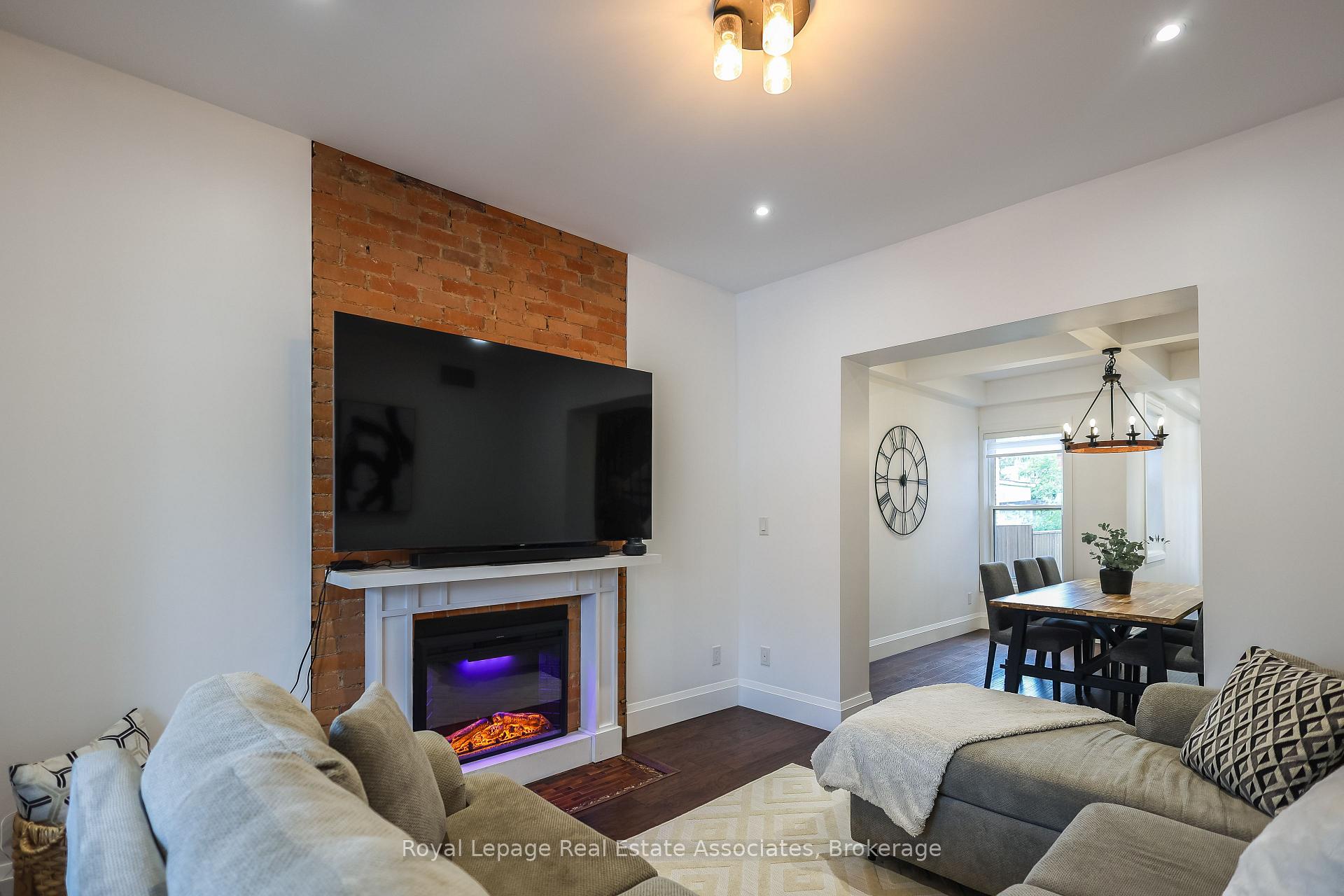 Photo 10 of 211 John Street N, Hamilton, Beasley — HOMEH