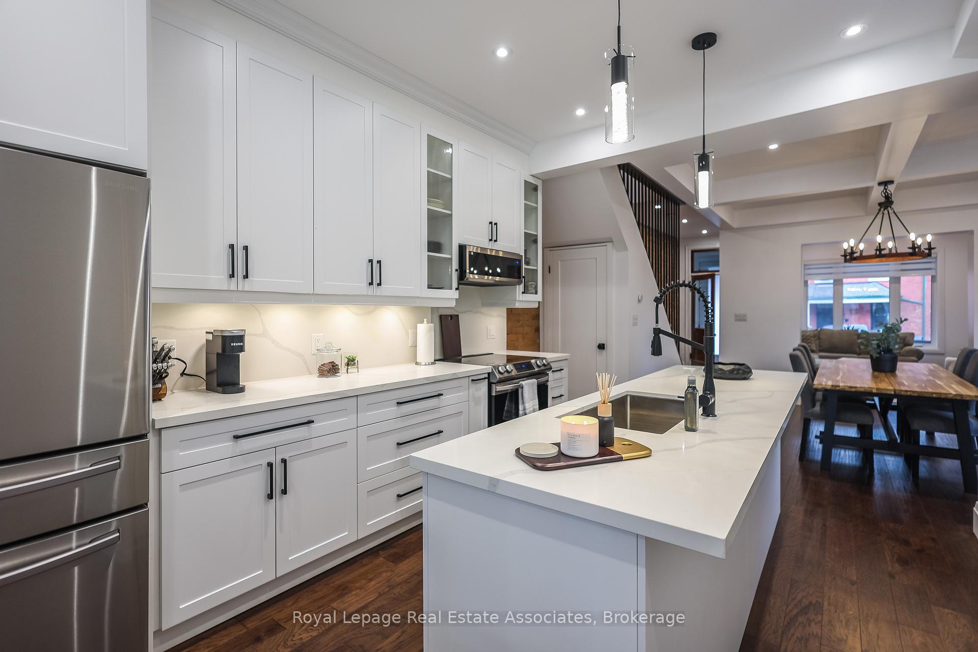 Photo 13 of 211 John Street N, Hamilton, Beasley — HOMEH