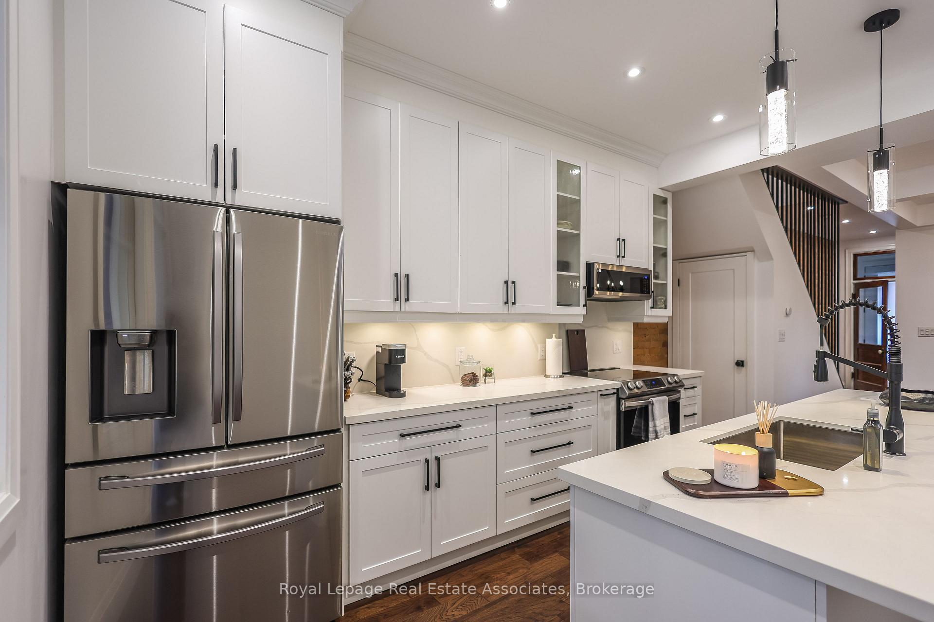 Photo 14 of 211 John Street N, Hamilton, Beasley — HOMEH