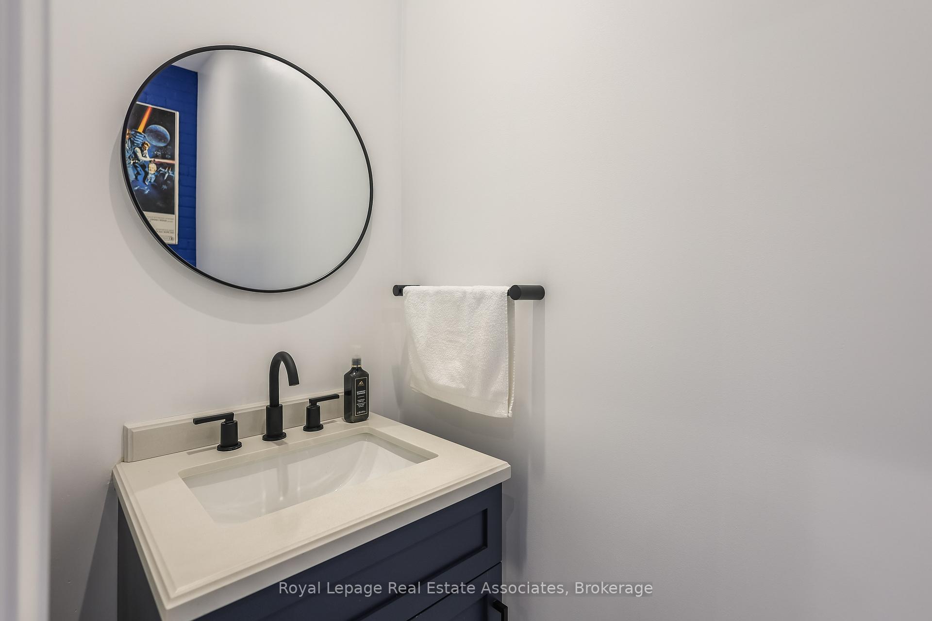 Photo 19 of 211 John Street N, Hamilton, Beasley — HOMEH