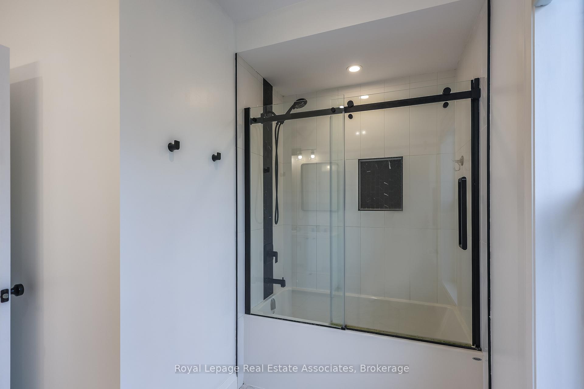 Photo 23 of 211 John Street N, Hamilton, Beasley — HOMEH