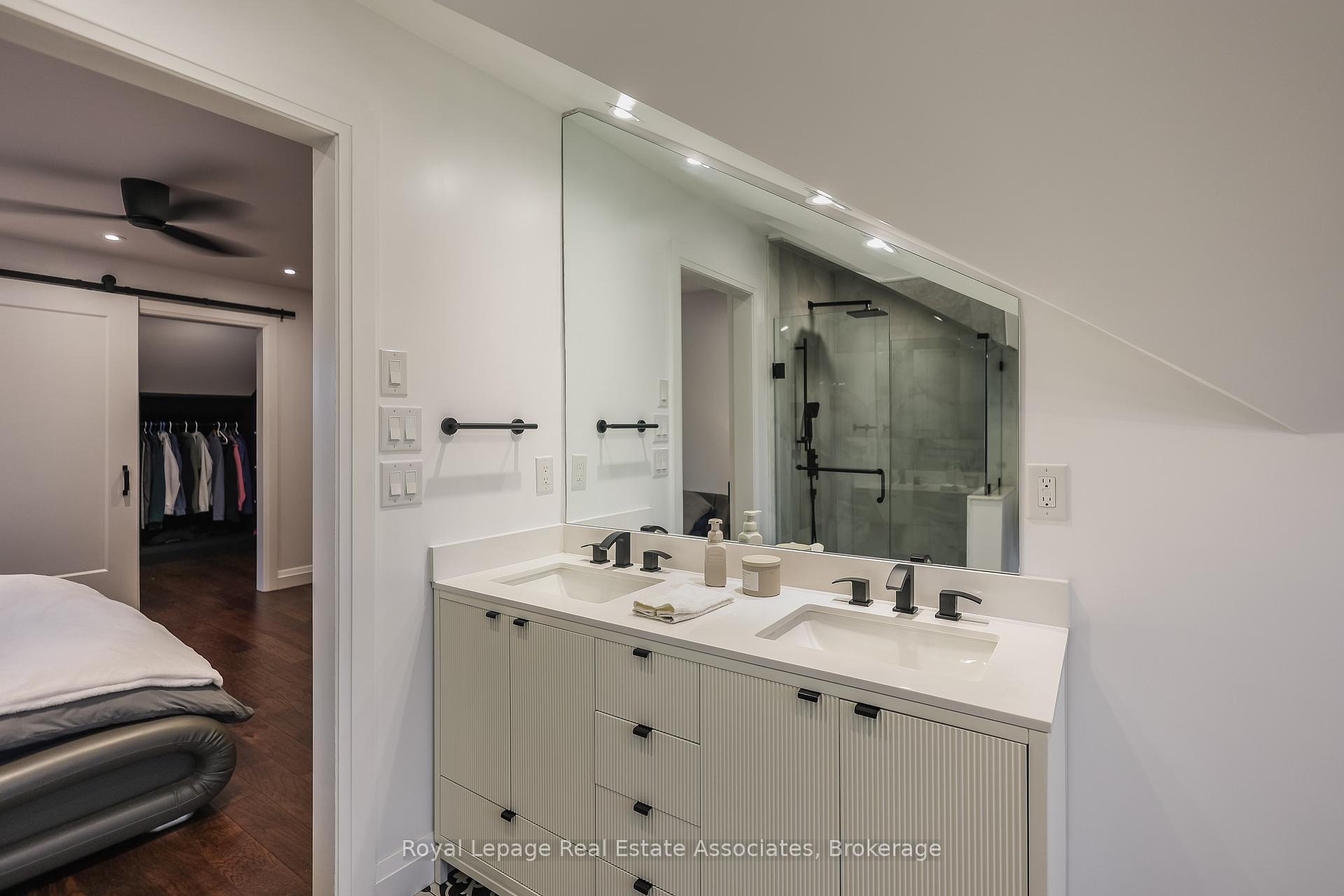 Photo 36 of 211 John Street N, Hamilton, Beasley — HOMEH