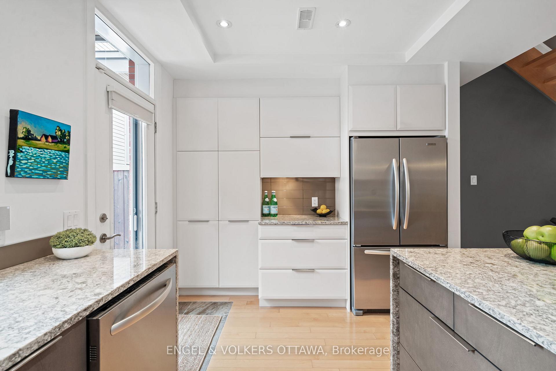 Photo 6 of 453 Edison Avenue, Ottawa, McKellar/Highland — HOMEH