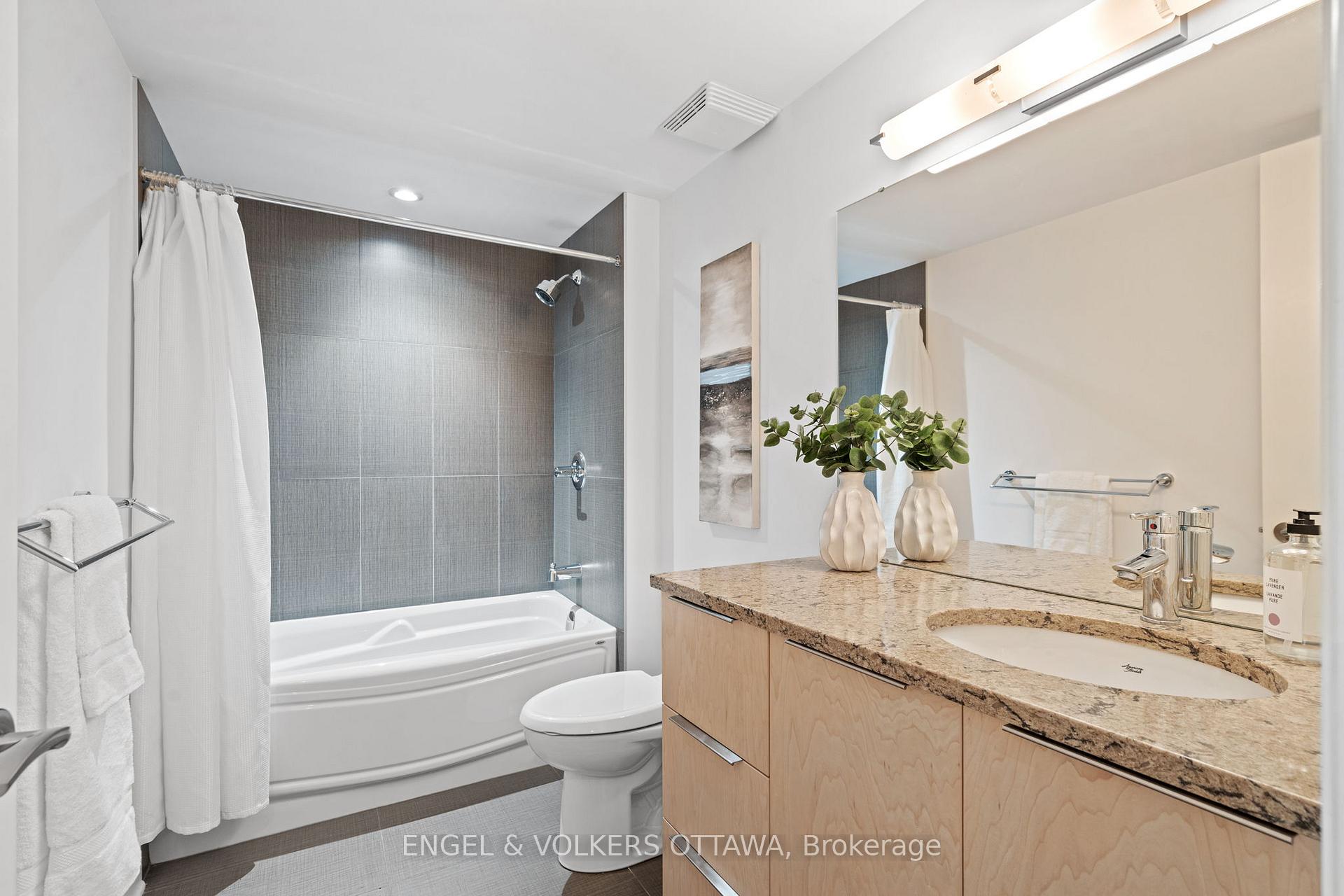 Photo 17 of 453 Edison Avenue, Ottawa, McKellar/Highland — HOMEH