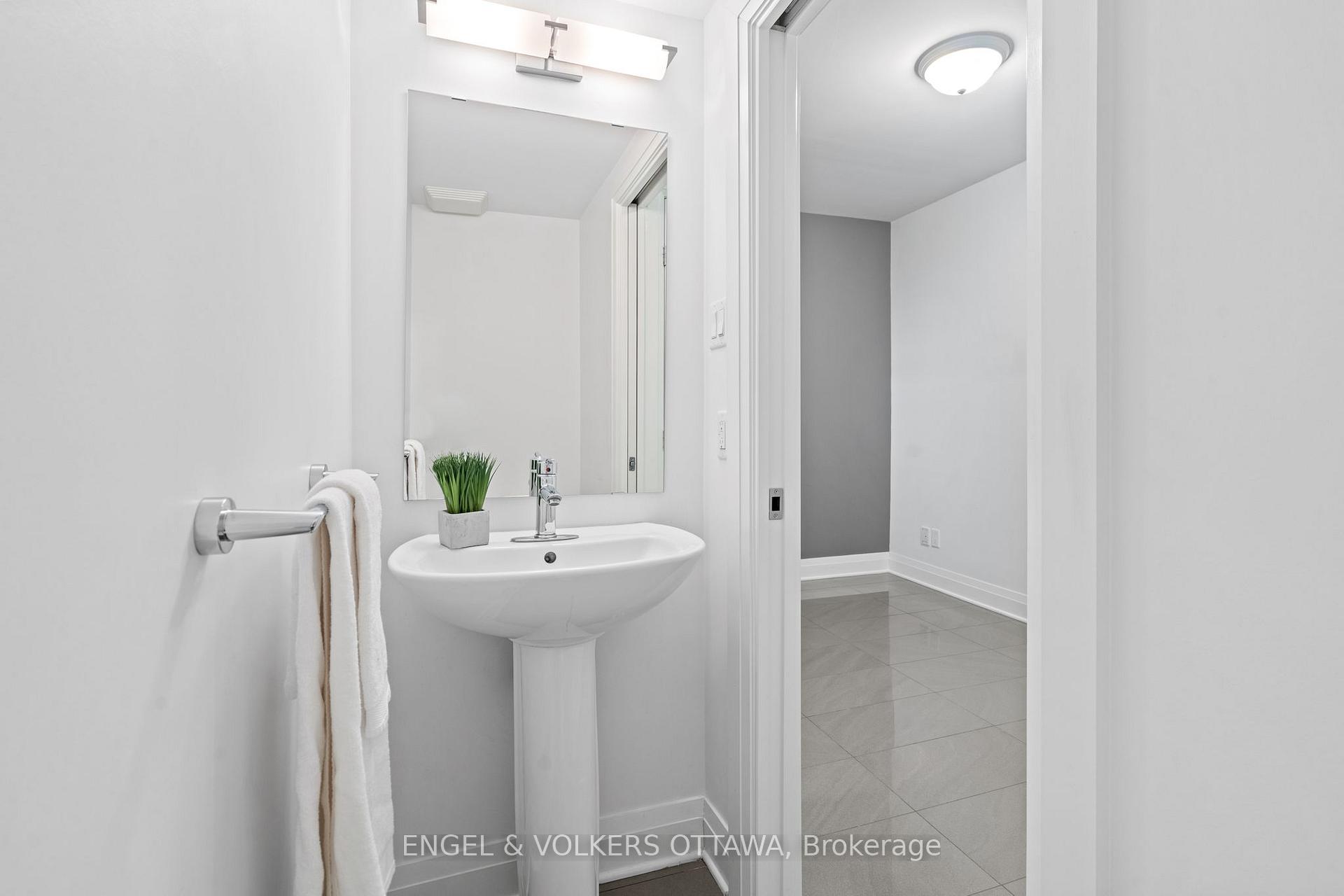Photo 28 of 453 Edison Avenue, Ottawa, McKellar/Highland — HOMEH