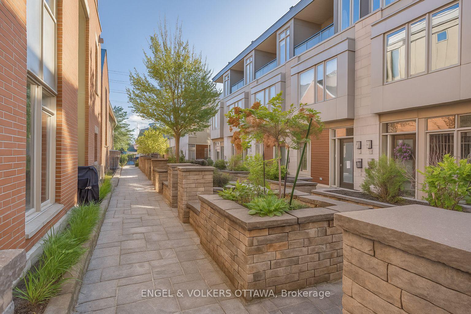 Photo 29 of 453 Edison Avenue, Ottawa, McKellar/Highland — HOMEH