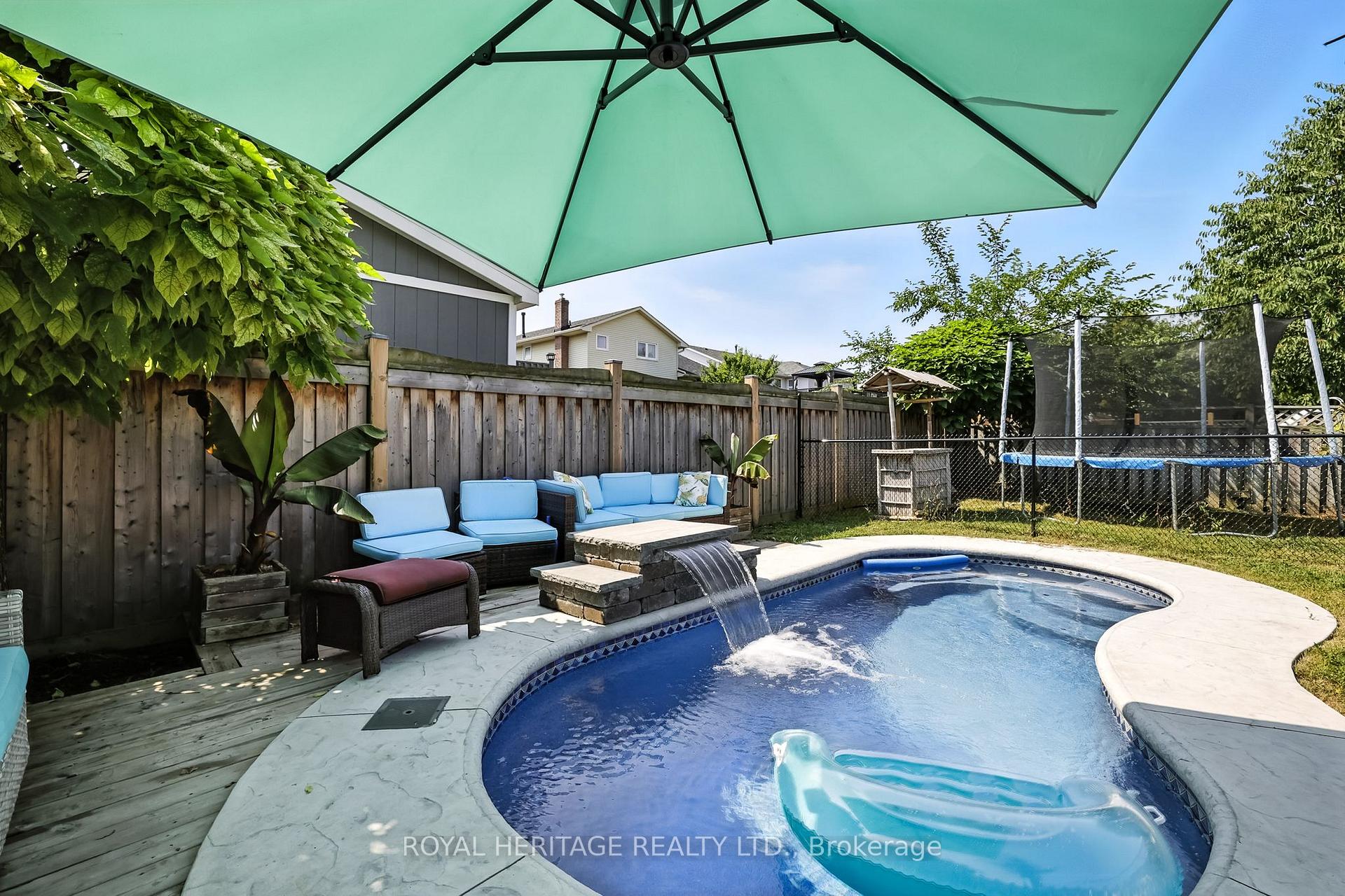 Photo 53 of 85 Pinedale Crescent, Clarington, Courtice — HOMEH
