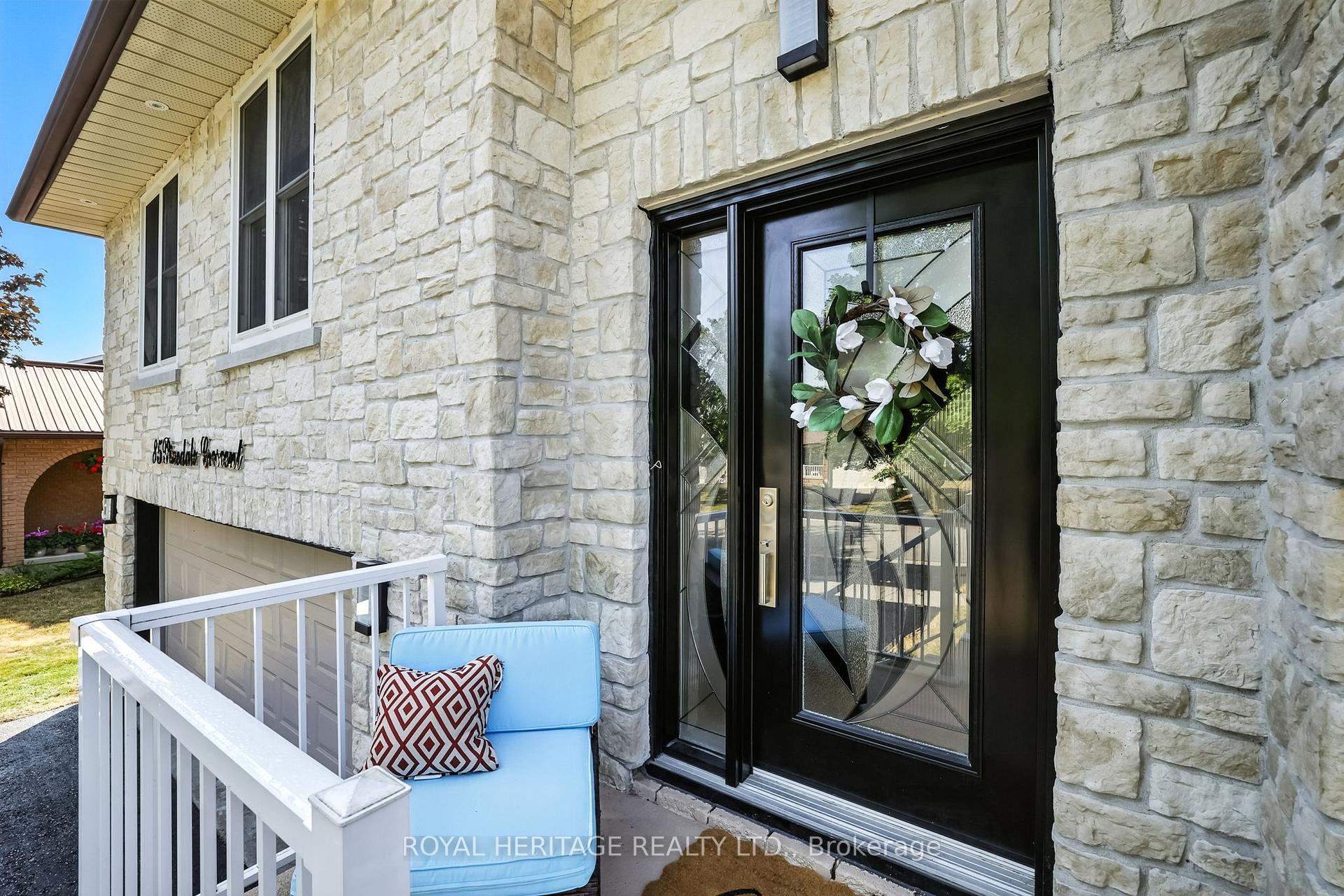 Photo 22 of 85 Pinedale Crescent, Clarington, Courtice — HOMEH