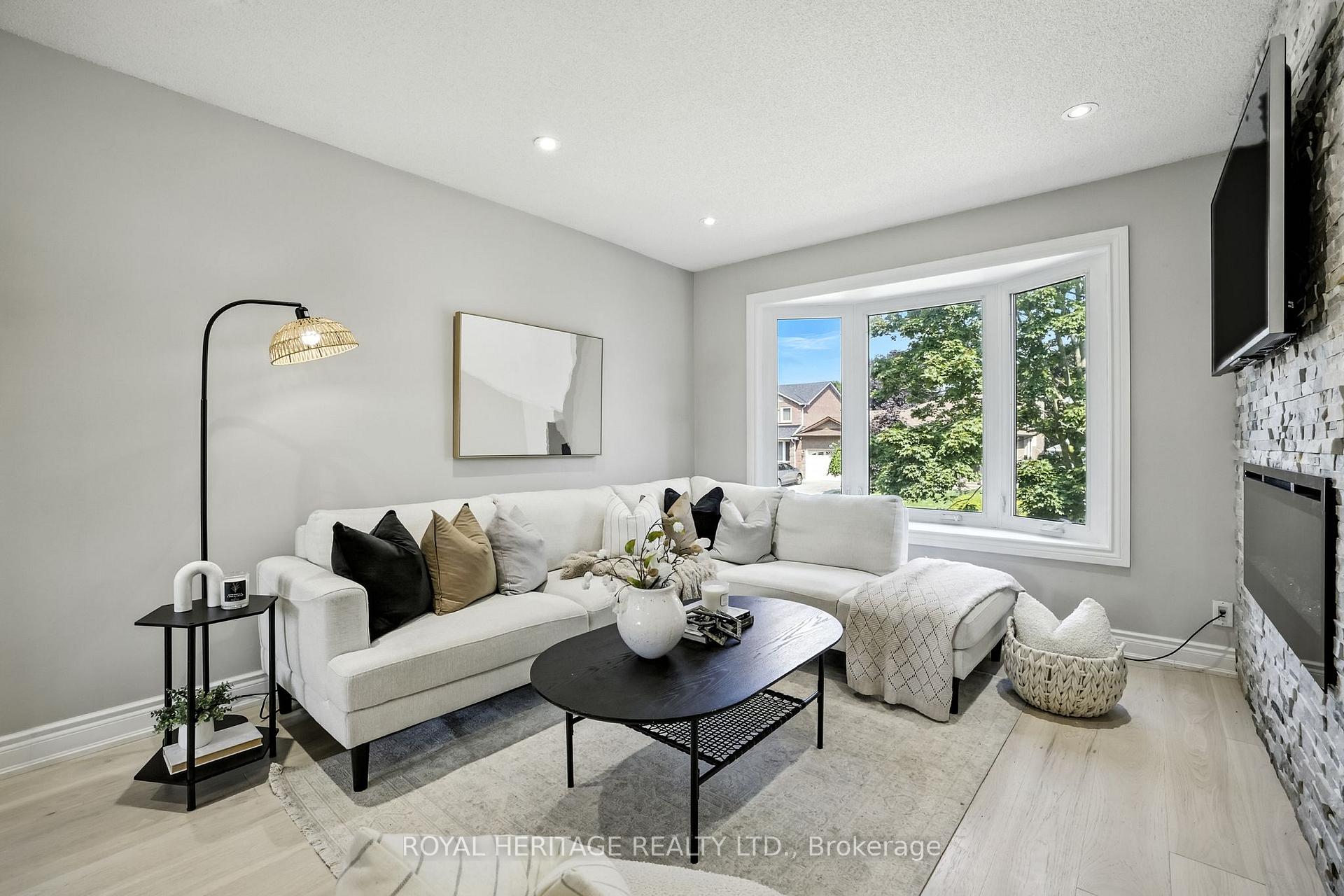 Photo 29 of 85 Pinedale Crescent, Clarington, Courtice — HOMEH
