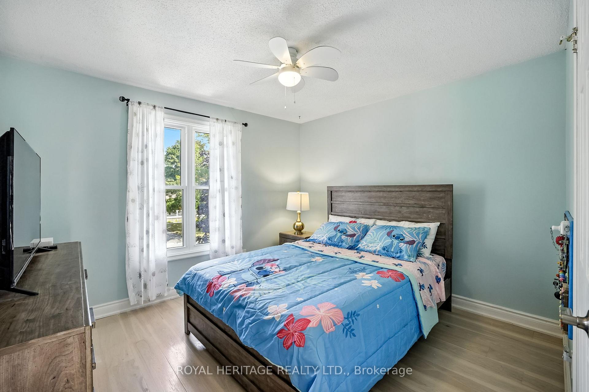 Photo 35 of 85 Pinedale Crescent, Clarington, Courtice — HOMEH