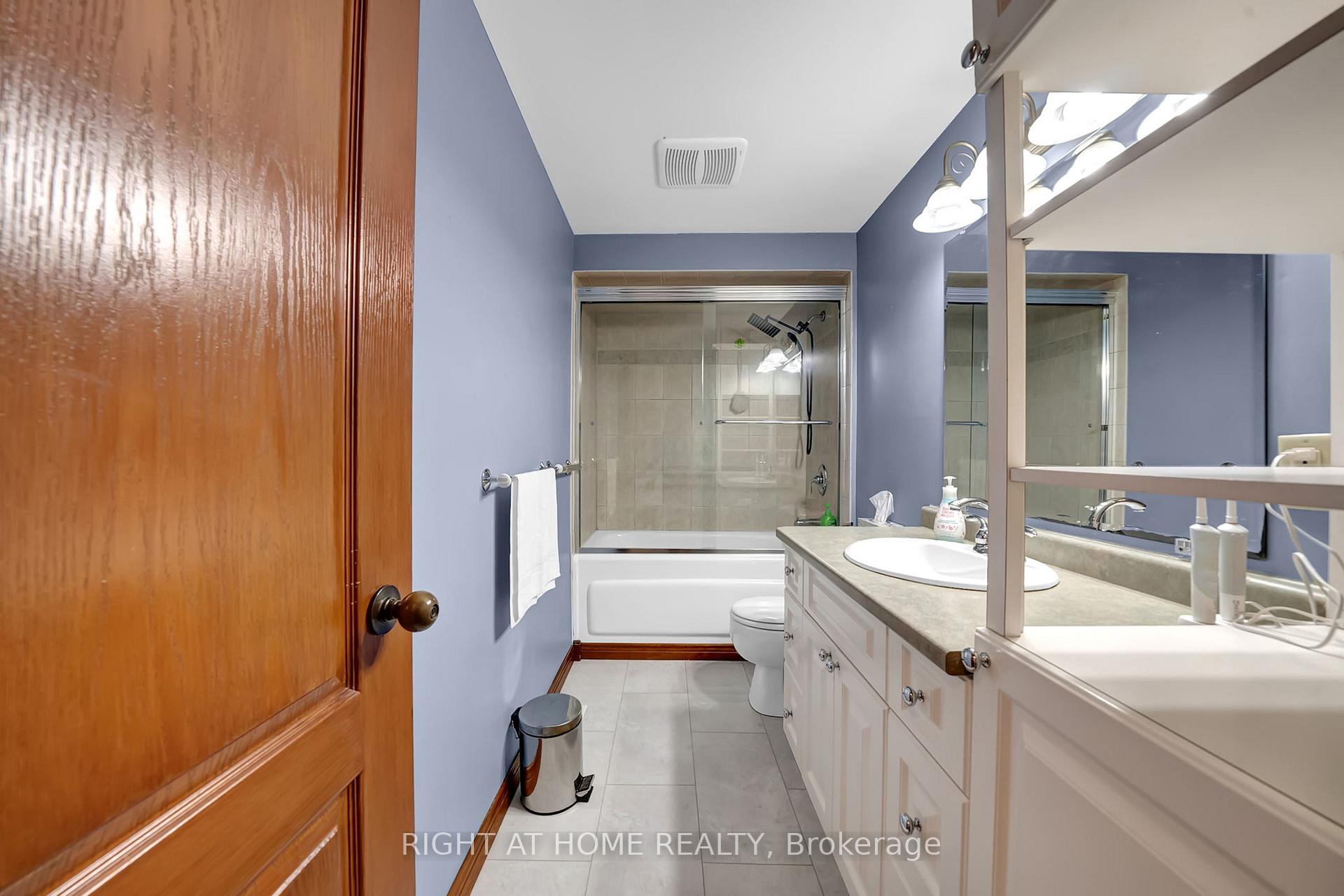 Photo 67 of 7 Hailey Court, Clarington, Bowmanville — HOMEH