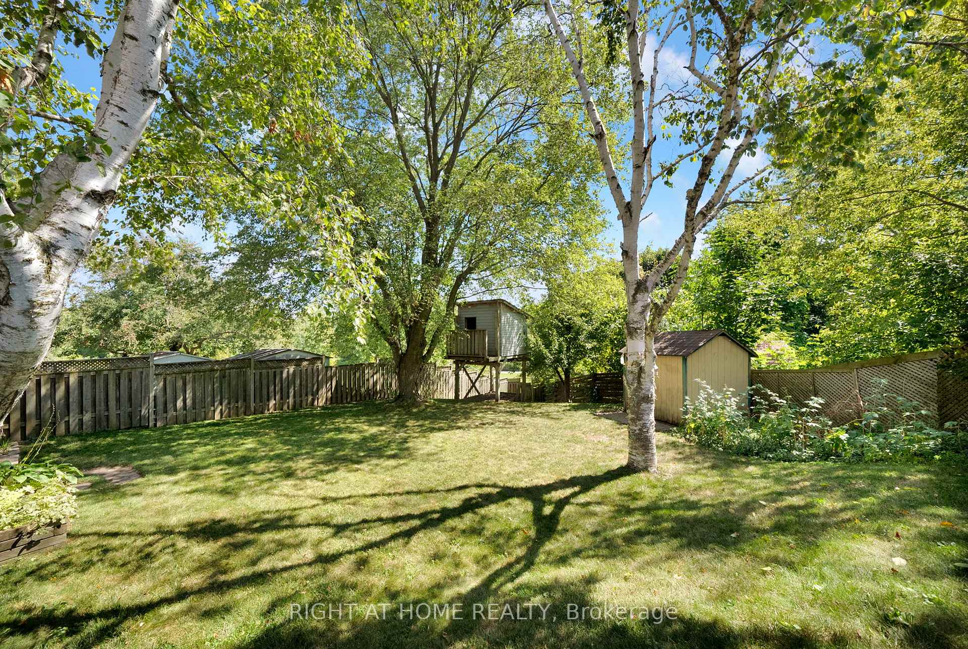 Photo 79 of 7 Hailey Court, Clarington, Bowmanville — HOMEH