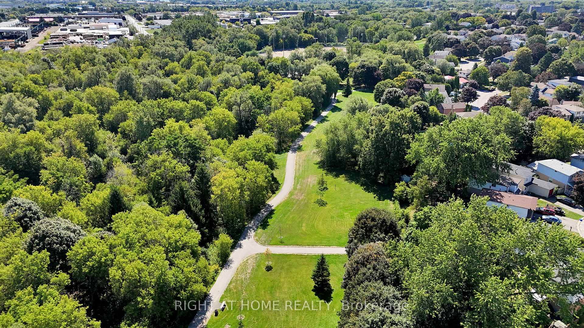 Photo 26 of 7 Hailey Court, Clarington, Bowmanville — HOMEH