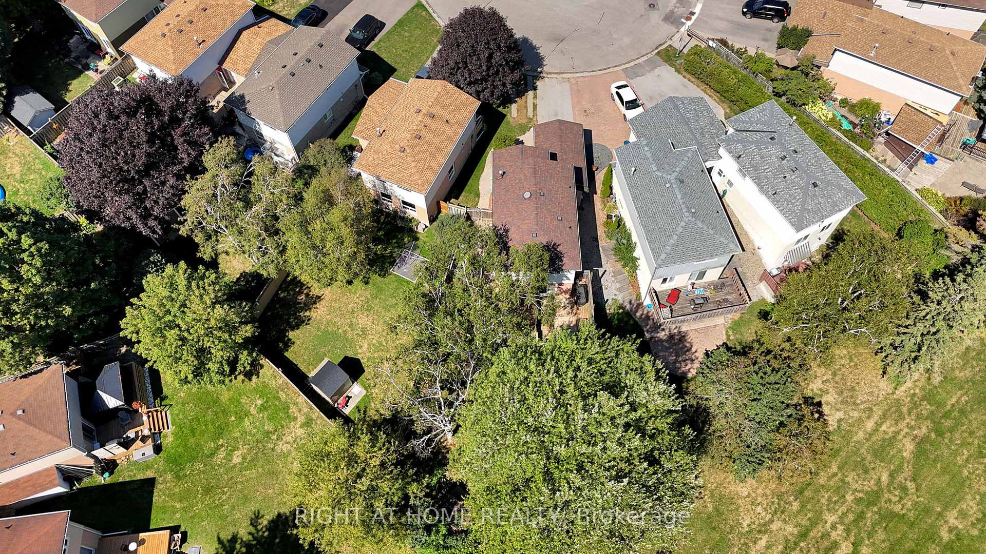 Photo 31 of 7 Hailey Court, Clarington, Bowmanville — HOMEH