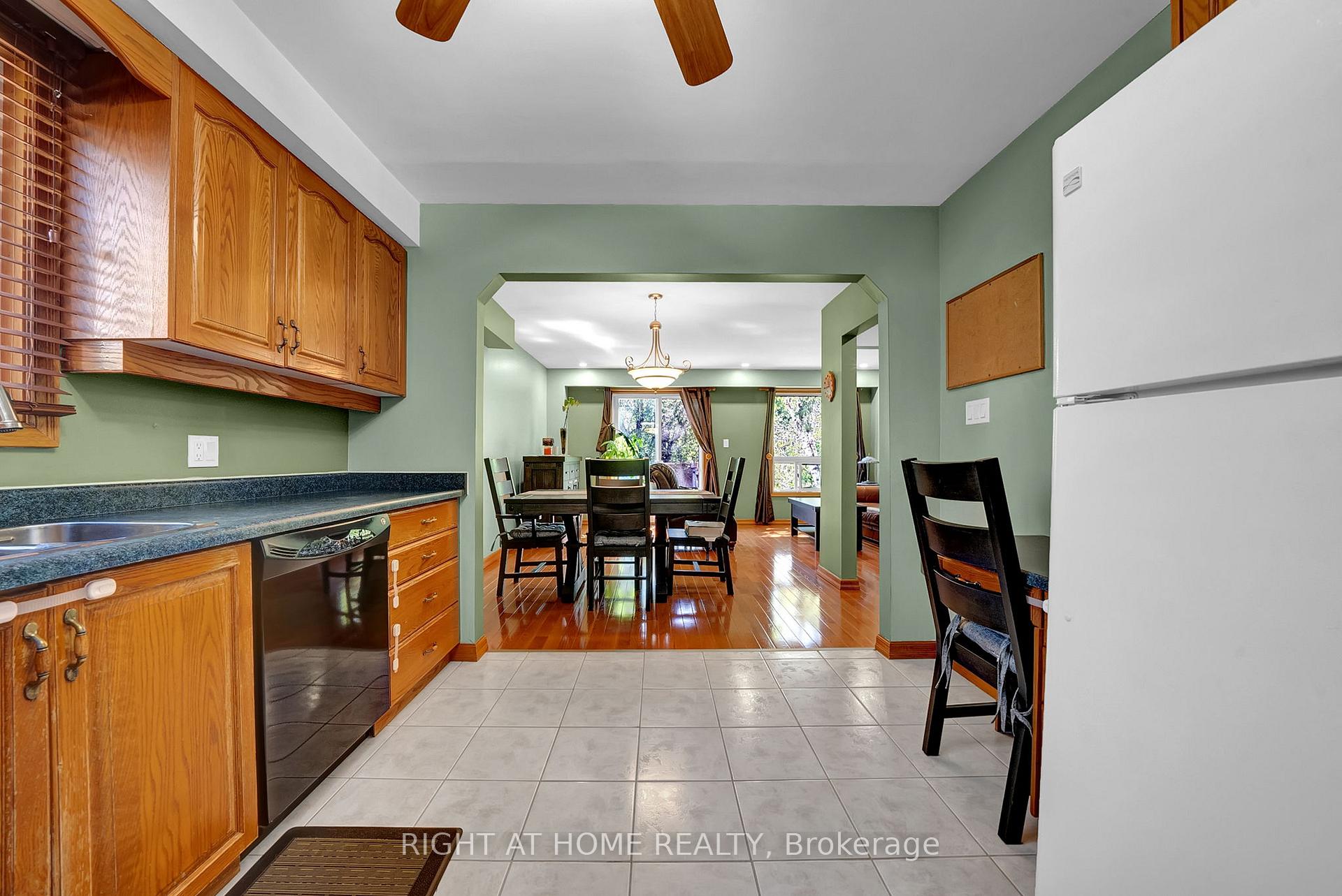 Photo 42 of 7 Hailey Court, Clarington, Bowmanville — HOMEH