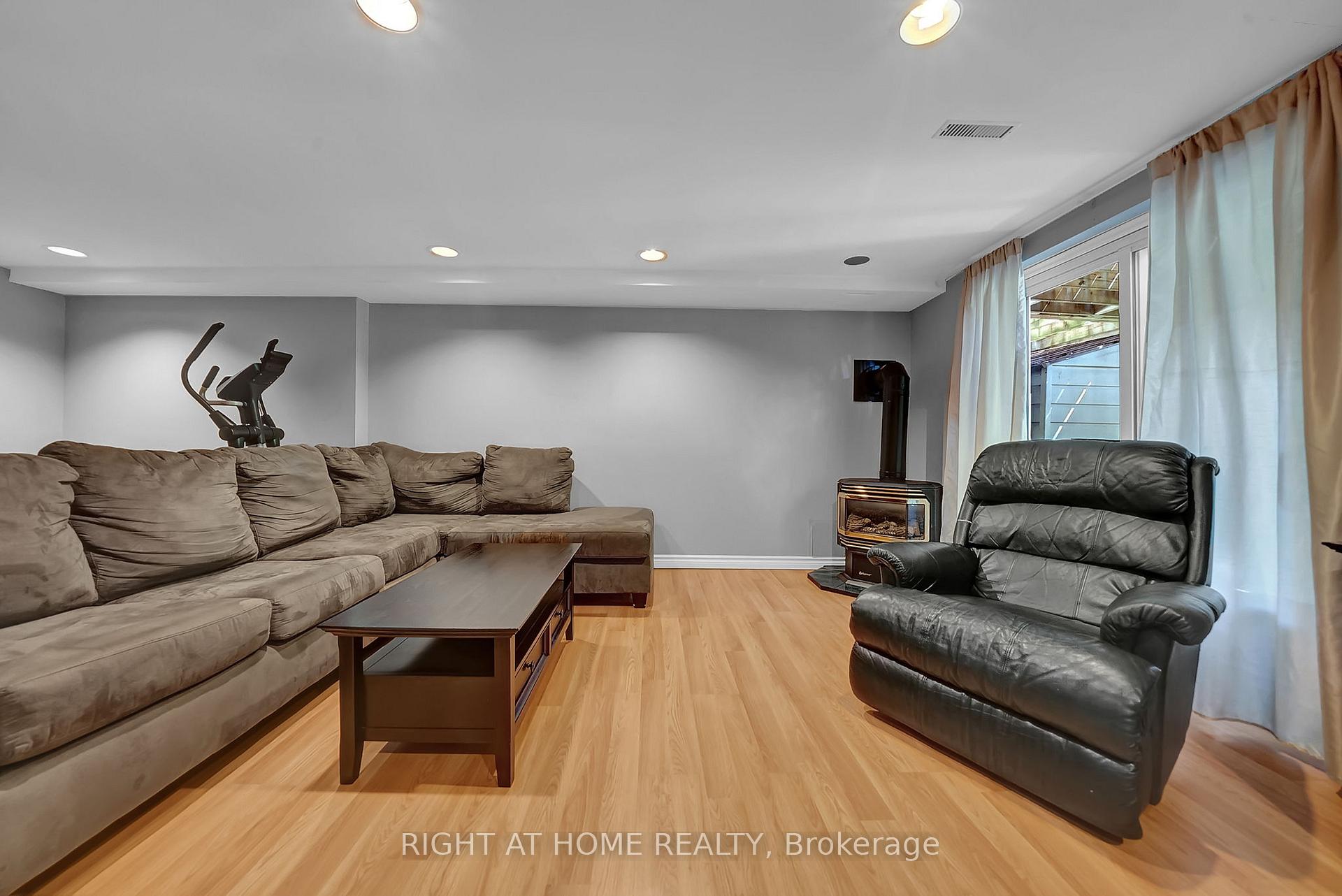 Photo 51 of 7 Hailey Court, Clarington, Bowmanville — HOMEH