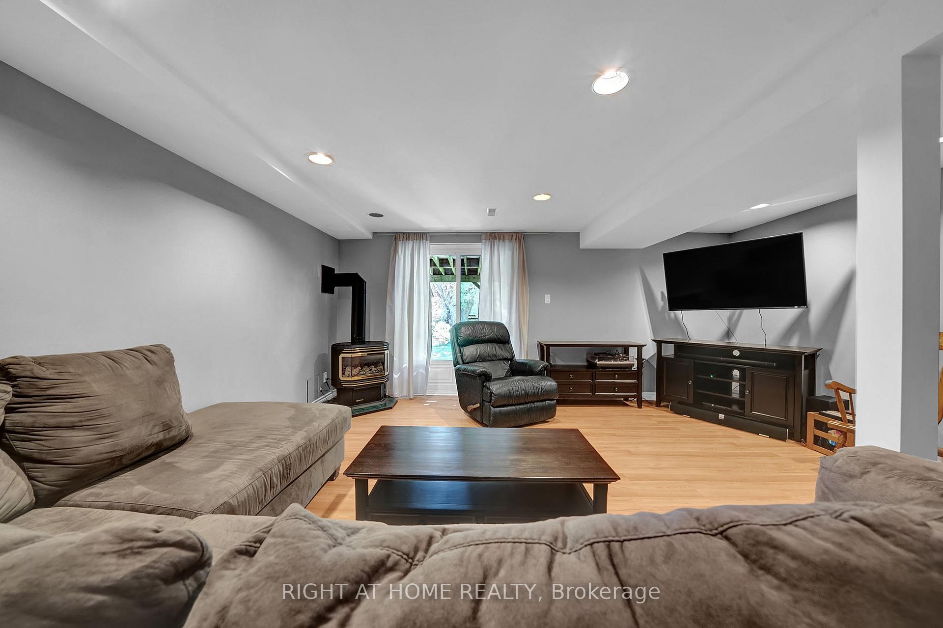 Photo 53 of 7 Hailey Court, Clarington, Bowmanville — HOMEH