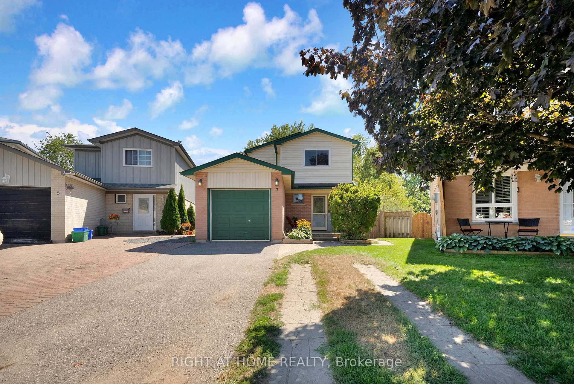 Photo 85 of 7 Hailey Court, Clarington, Bowmanville — HOMEH