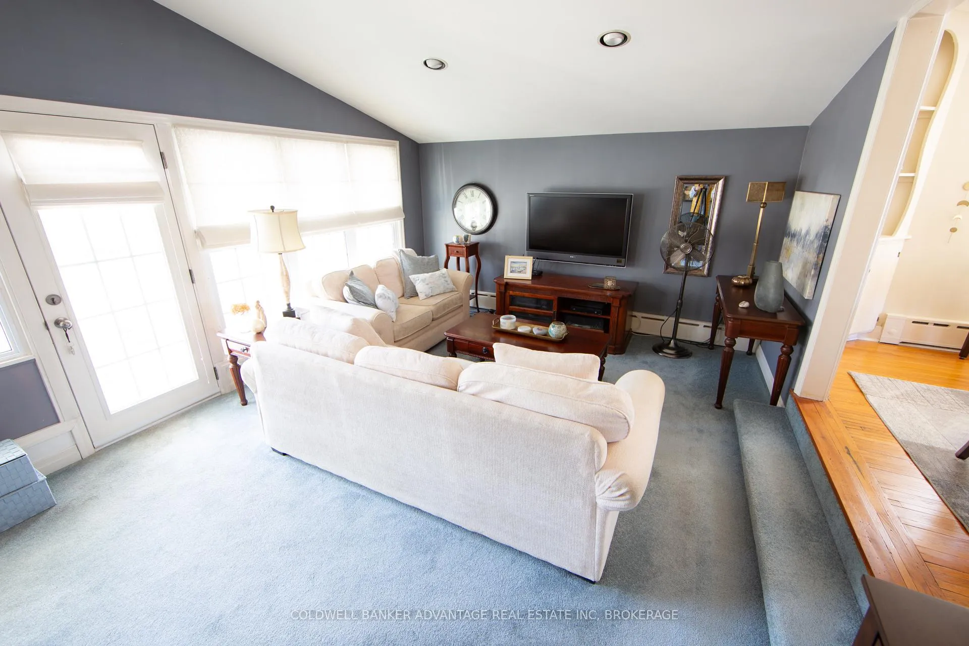 Photo 10 of 123 Parkway, Welland, Prince Charles — HOMEH