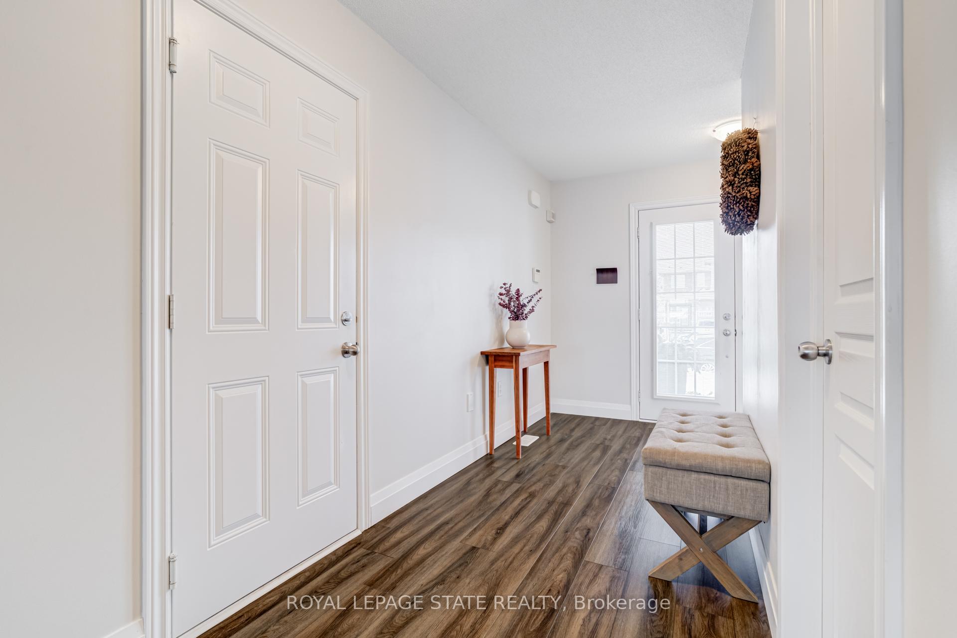 Photo 4 of 36 Irwin Avenue, Hamilton, Meadowlands — HOMEH