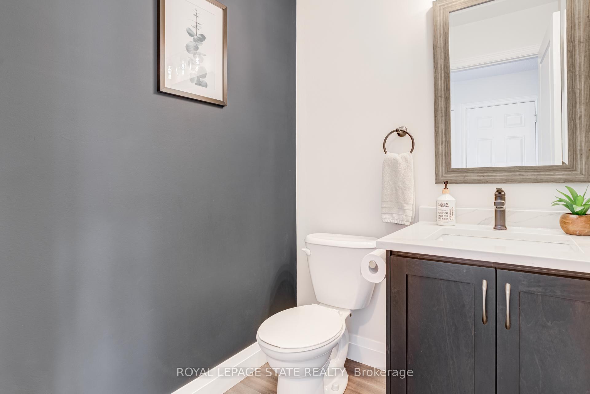 Photo 17 of 36 Irwin Avenue, Hamilton, Meadowlands — HOMEH
