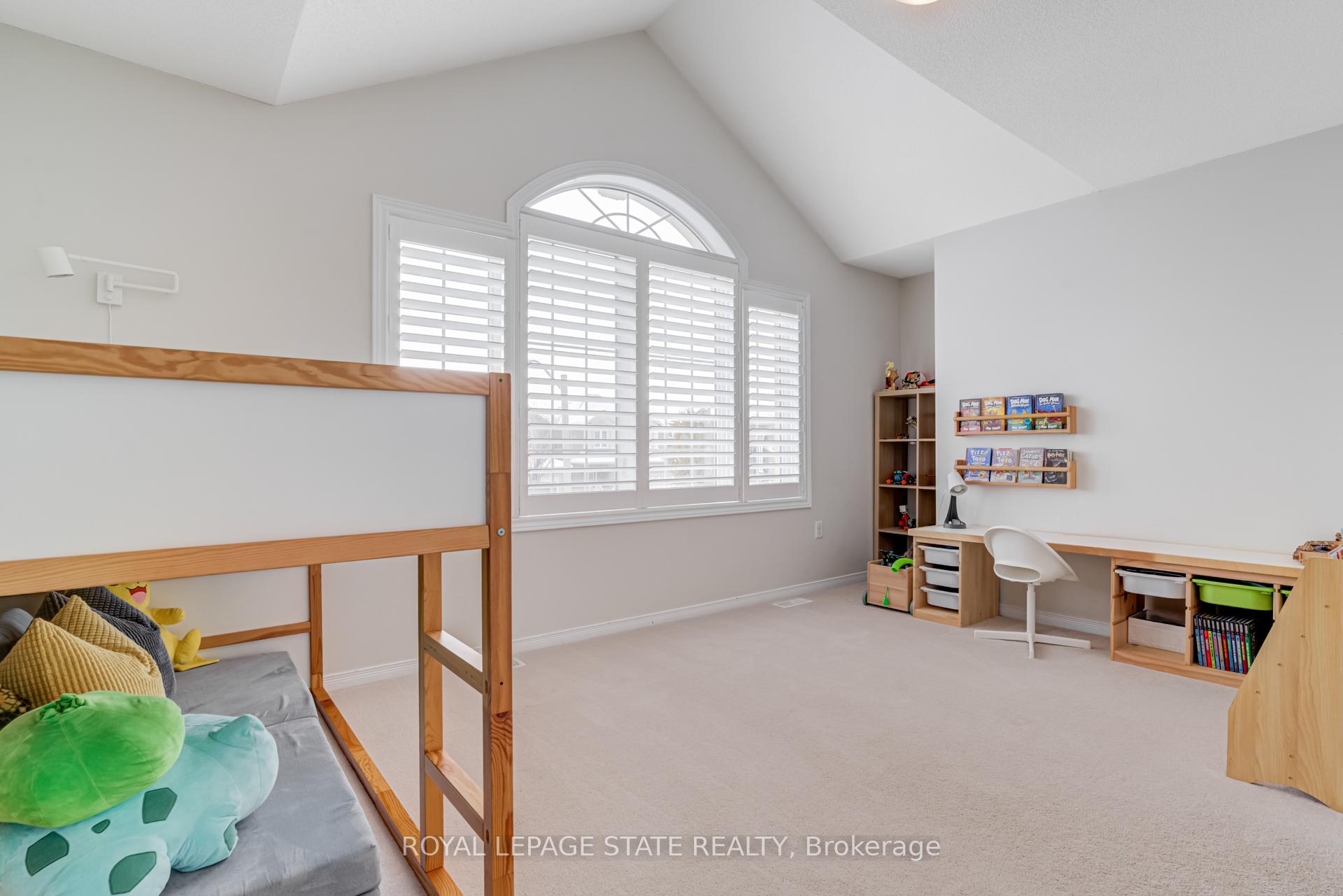 Photo 28 of 36 Irwin Avenue, Hamilton, Meadowlands — HOMEH