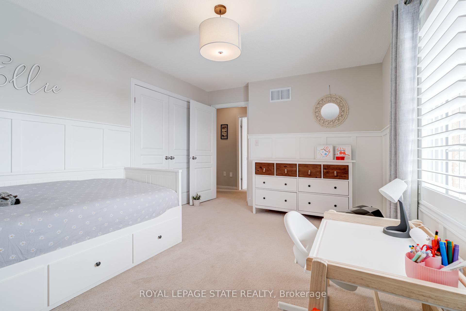 Photo 31 of 36 Irwin Avenue, Hamilton, Meadowlands — HOMEH