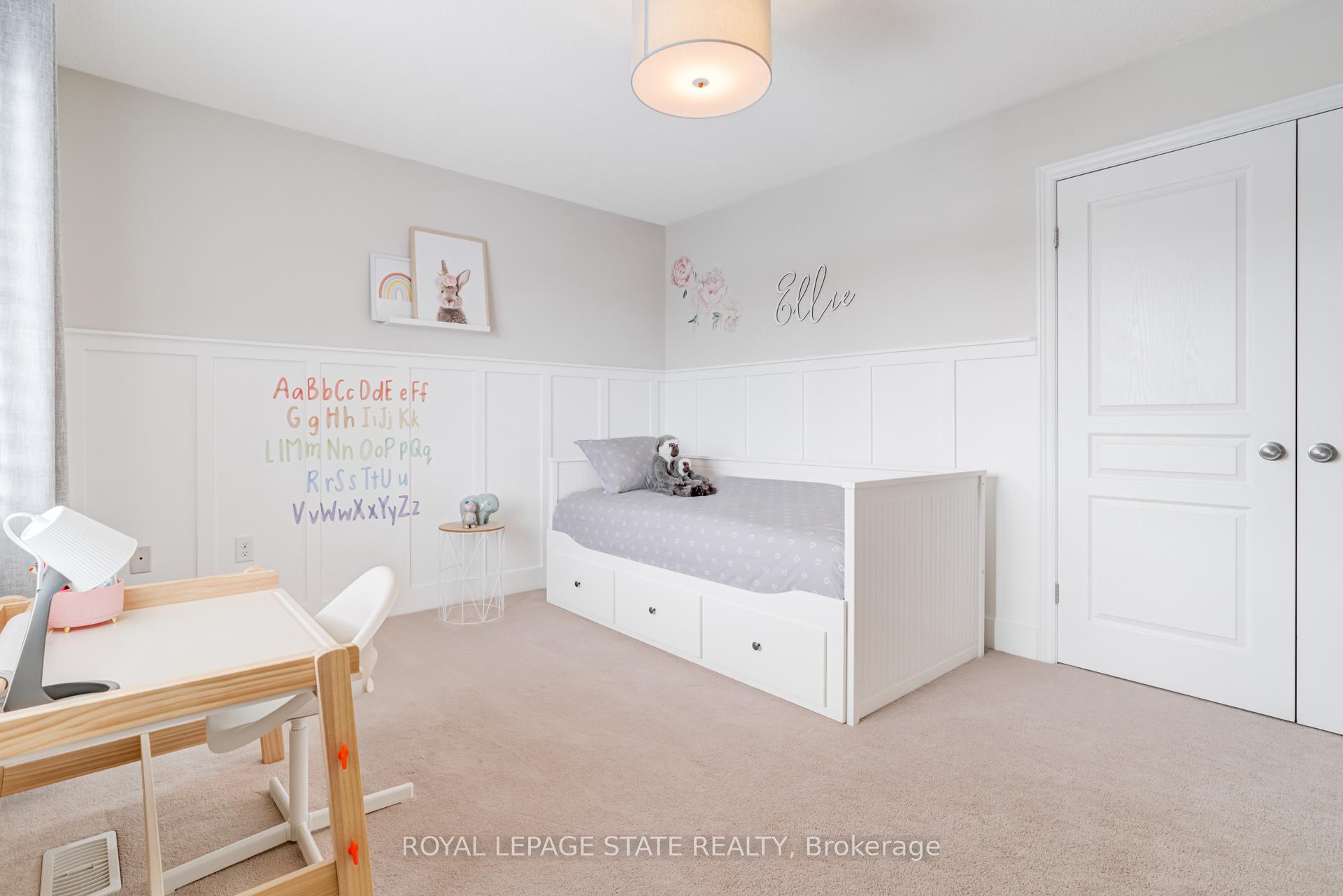 Photo 32 of 36 Irwin Avenue, Hamilton, Meadowlands — HOMEH