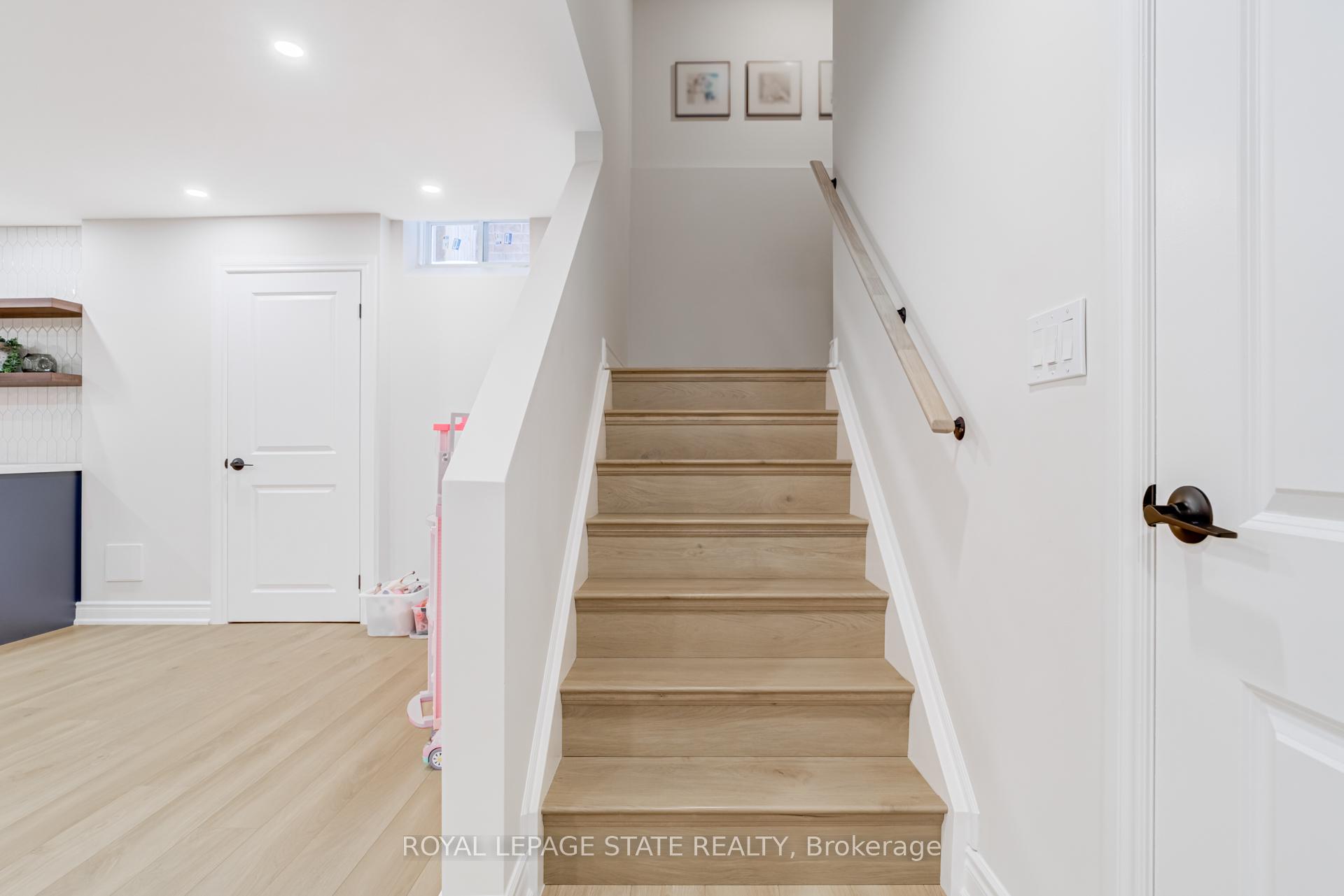 Photo 36 of 36 Irwin Avenue, Hamilton, Meadowlands — HOMEH
